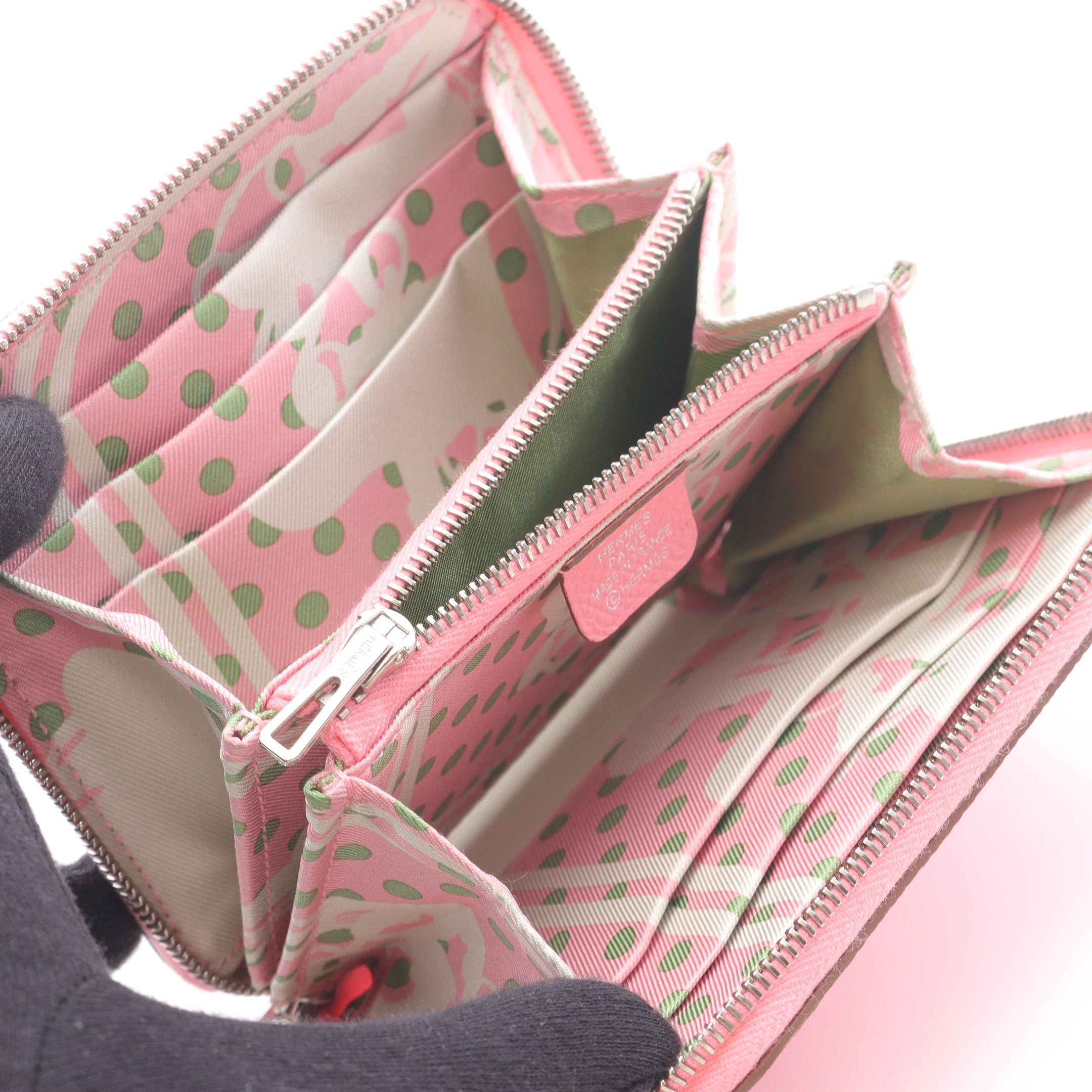 アザップコンパクト シルクイン ラウンドファスナー財布 ヴォー