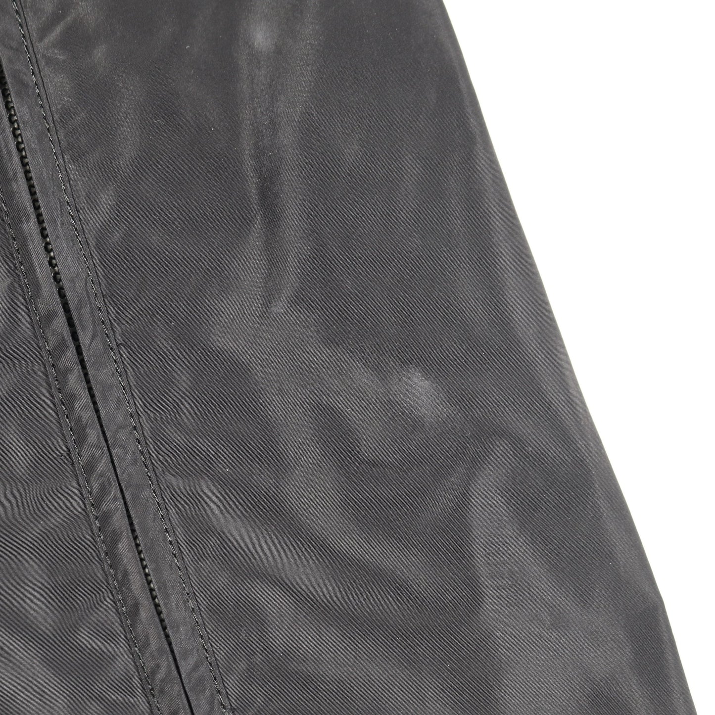 ファスナーデザイン 変形 トレンチコート ポリエスエル ブラック イッセイミヤケ アウター ISSEY MIYAKE