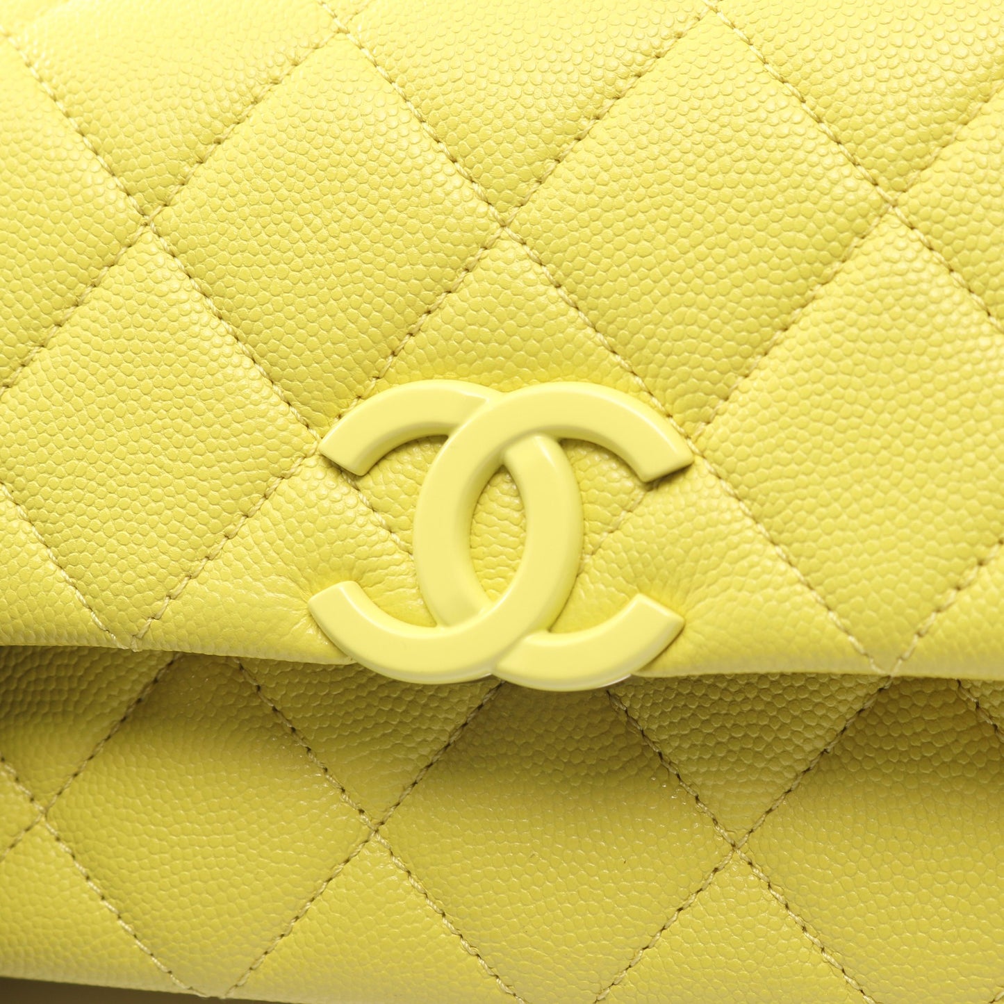 マトラッセ チェーンショルダーバッグ キャビアスキン イエロー コンビ金具 シャネル バッグ CHANEL