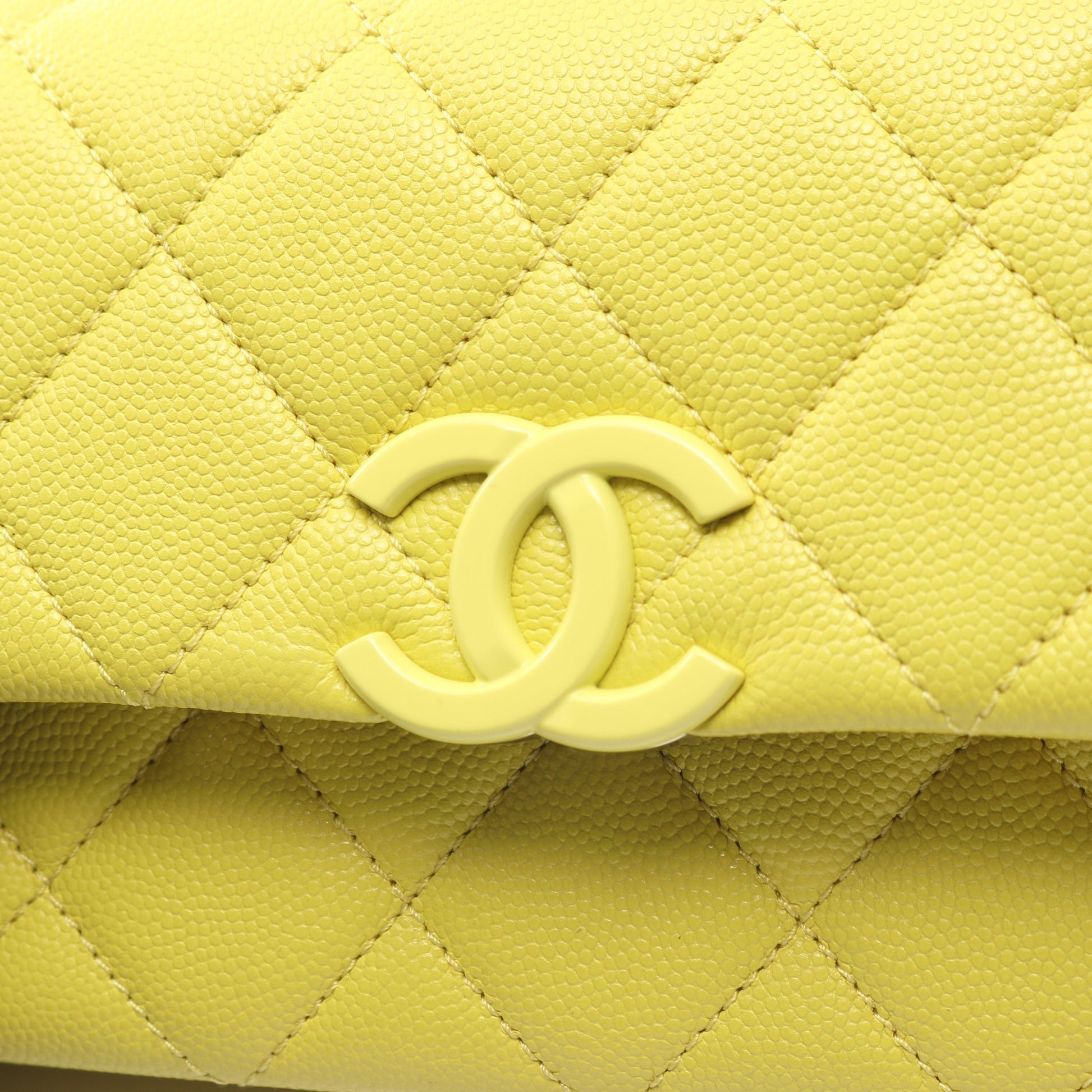マトラッセ チェーンショルダーバッグ キャビアスキン イエロー コンビ金具 シャネル バッグ CHANEL