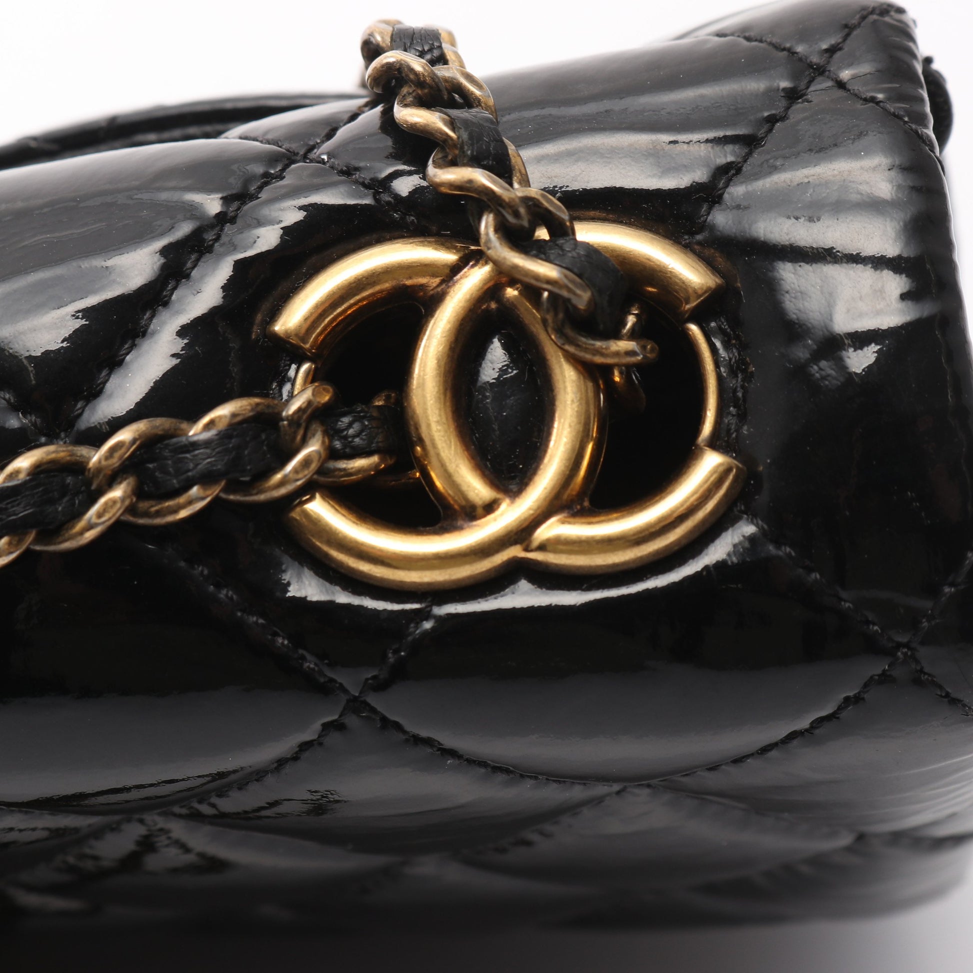 マトラッセ Wチェーンショルダーバッグ エナメルレザー レザー ブラック ゴールド金具 シャネル バッグ CHANEL