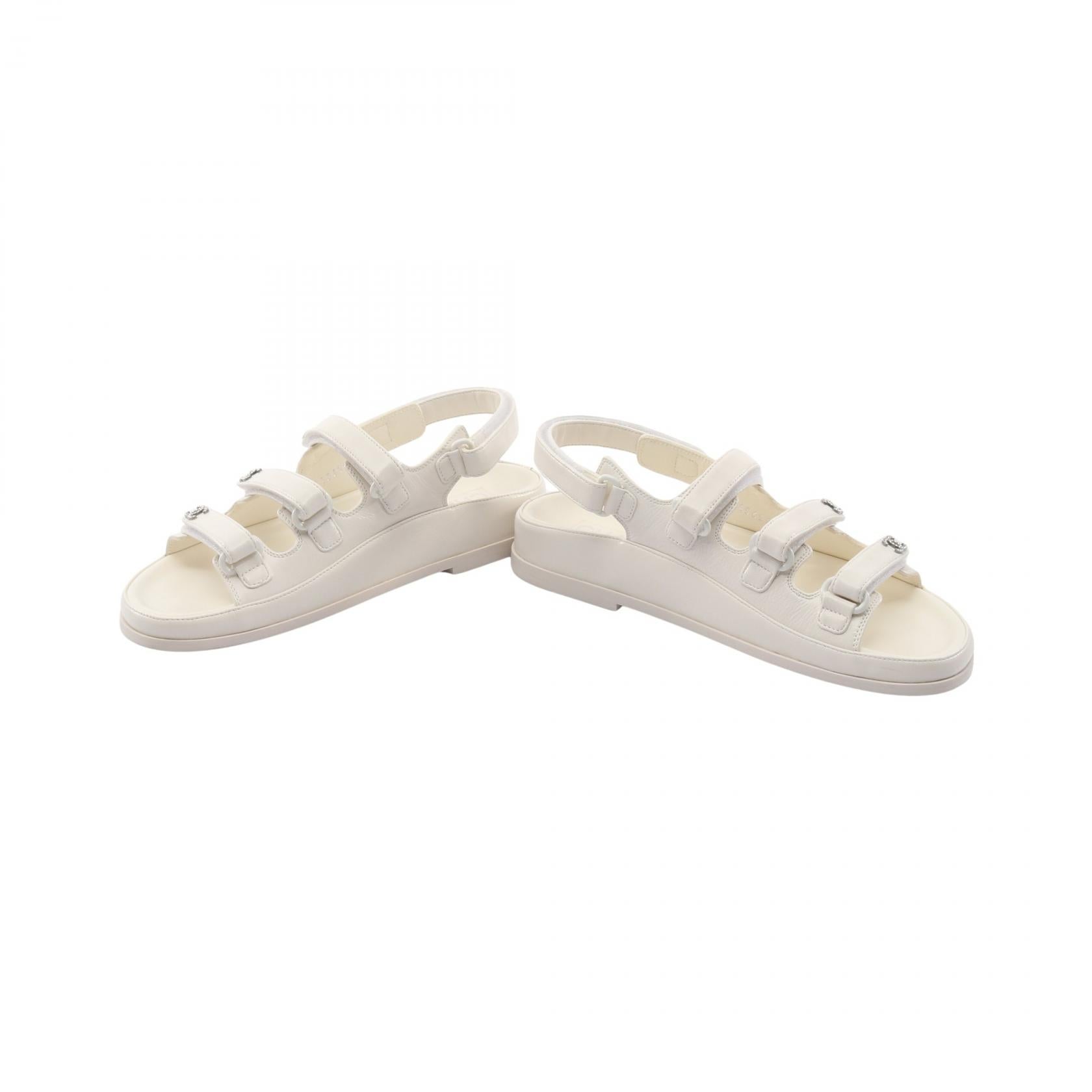 CHANEL シャネルココマーク　アイボリー スニーカーサンダル　極美品　本革 ココマーク サンダル レザー ホワイト シャネル – RECLO