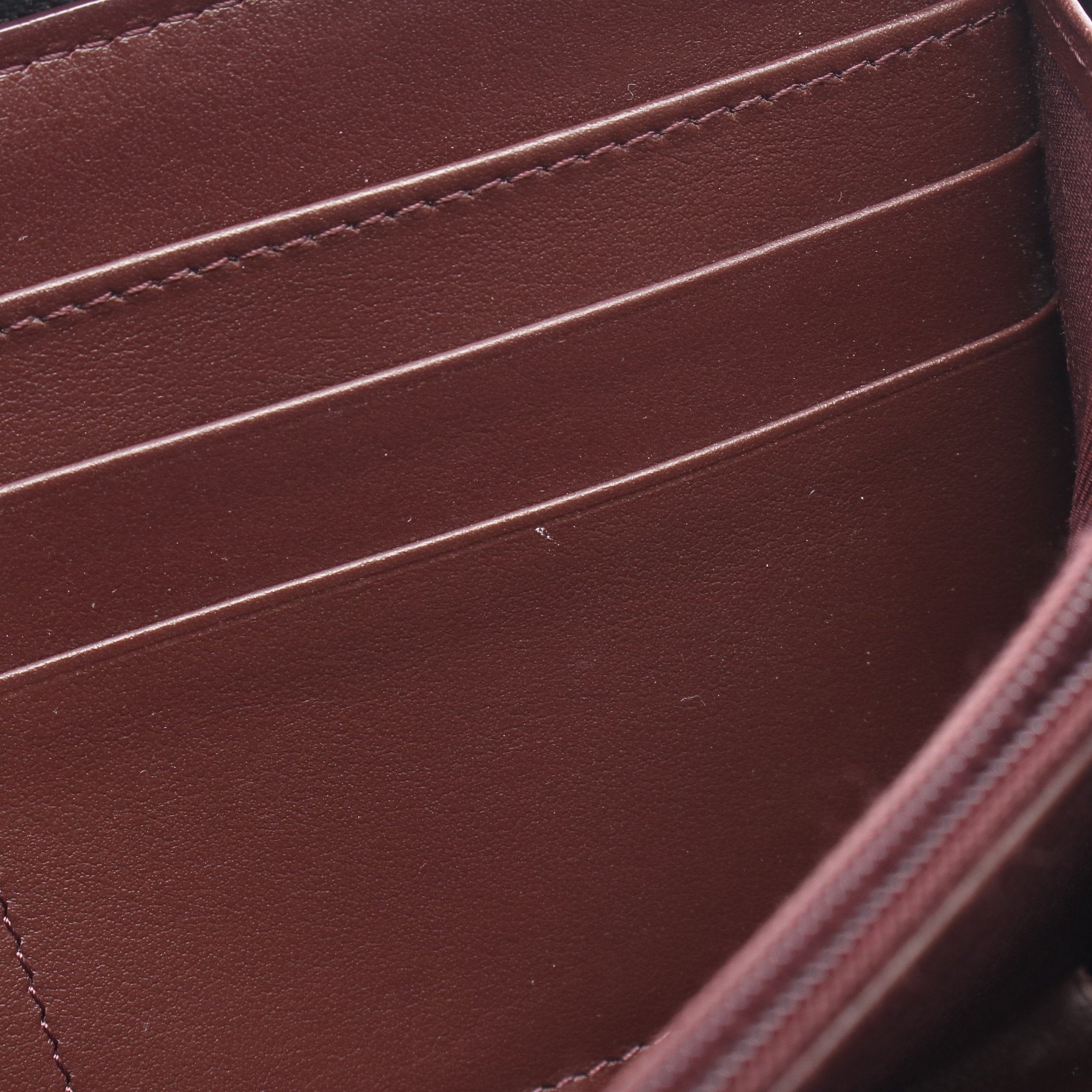 マトラッセ ラウンドファスナー長財布 キャビアスキン ブラック