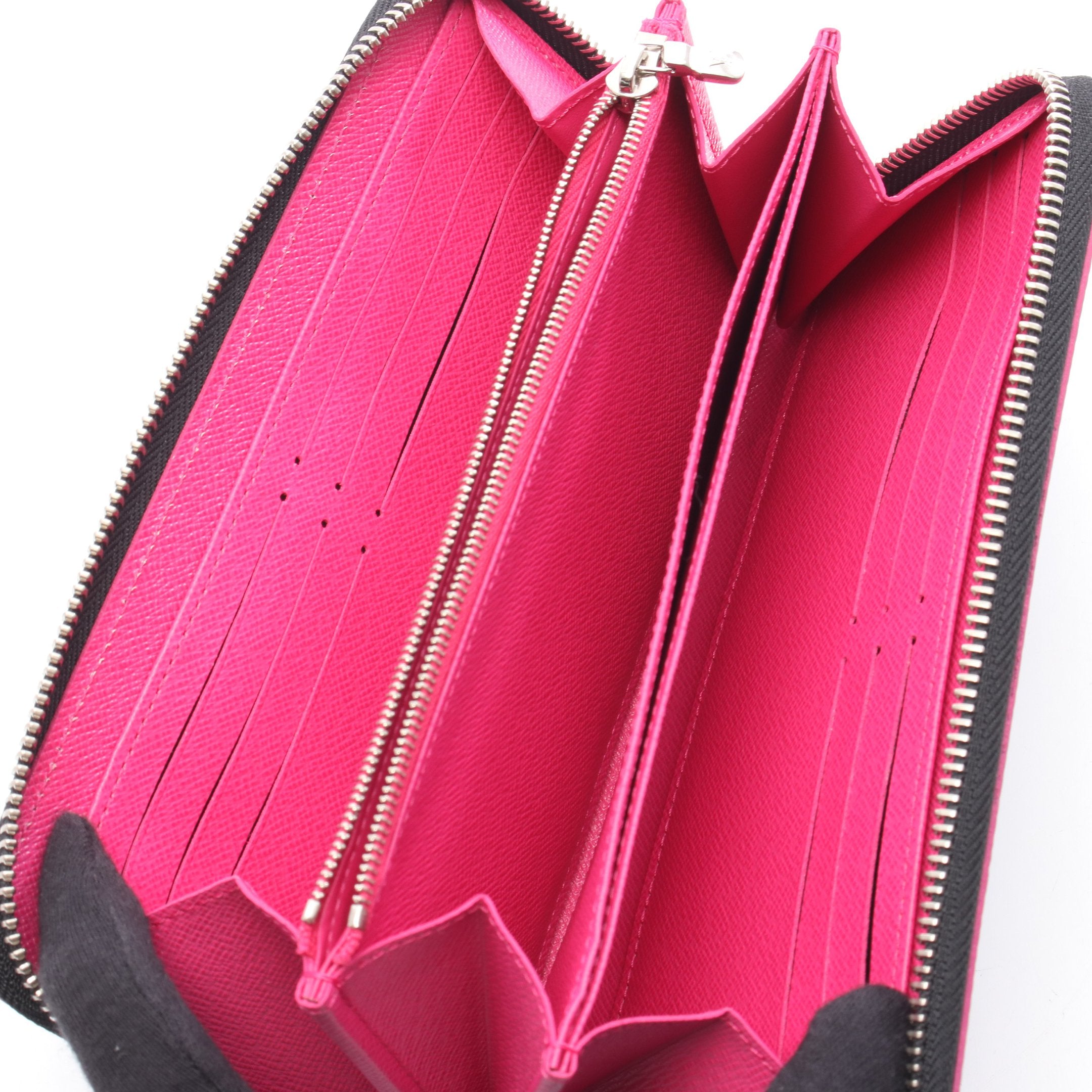 ジッピーウォレット エピ ノワール ホットピンク ラウンドファスナー長