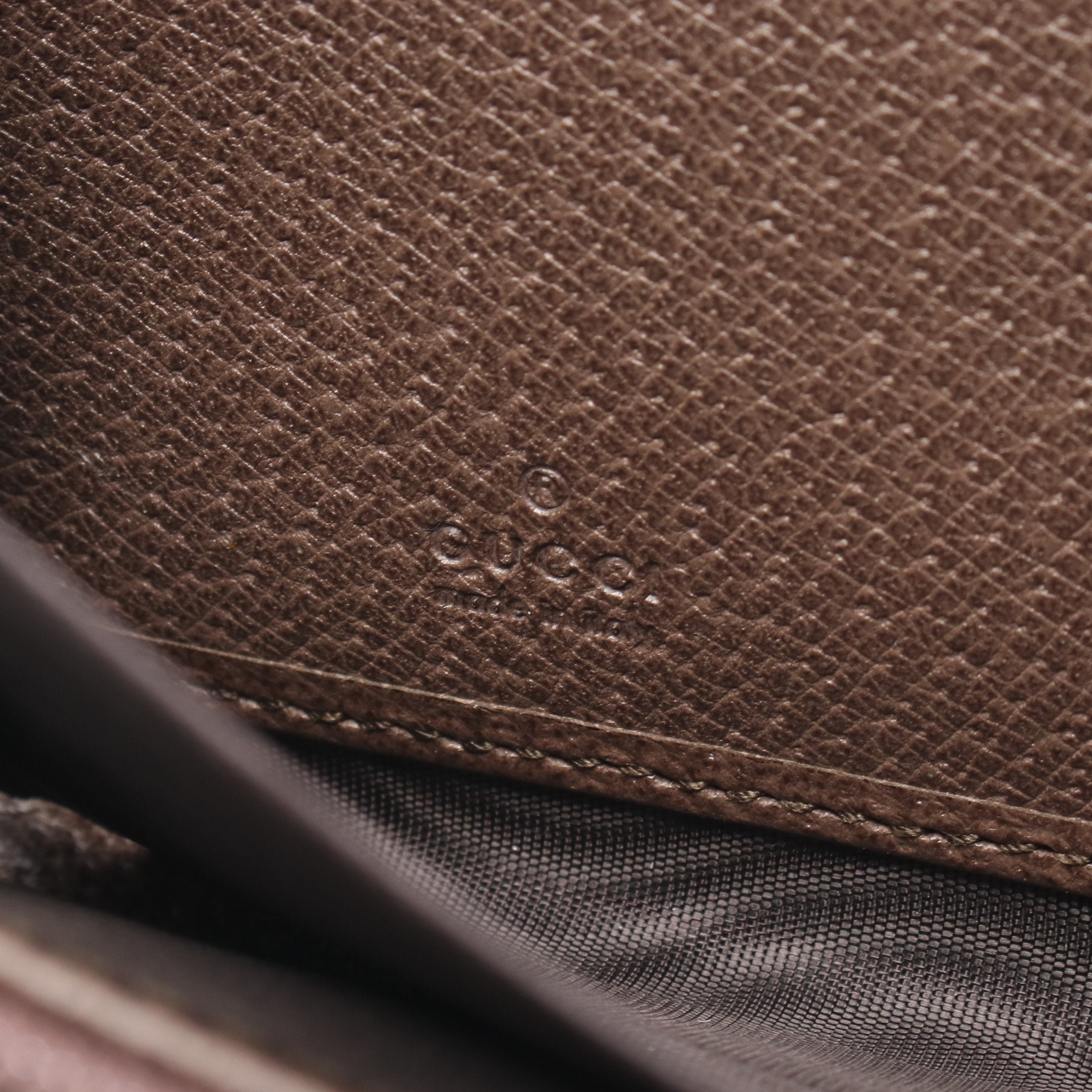 GGスプリーム ラウンドファスナー長財布 ベンガル トラ PVC ベージュ