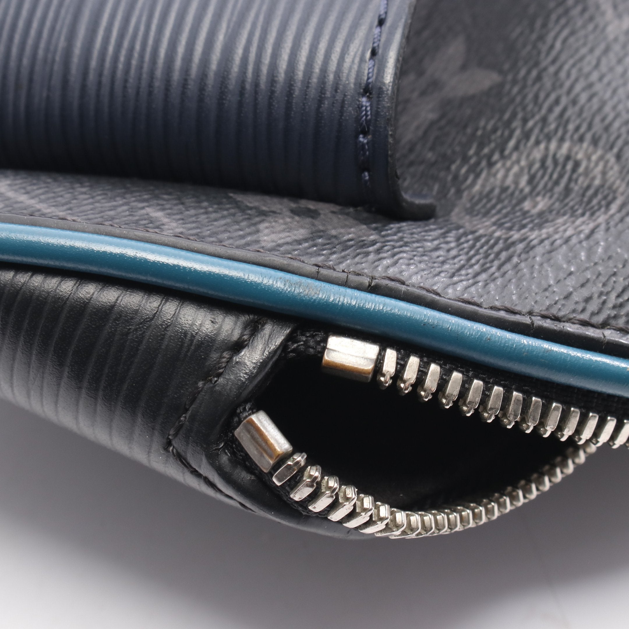 バムバックモノグラムエクリプス LOUIS VUITTON（ルイ・ヴィトン） 【新品未使用】ルイヴィトン