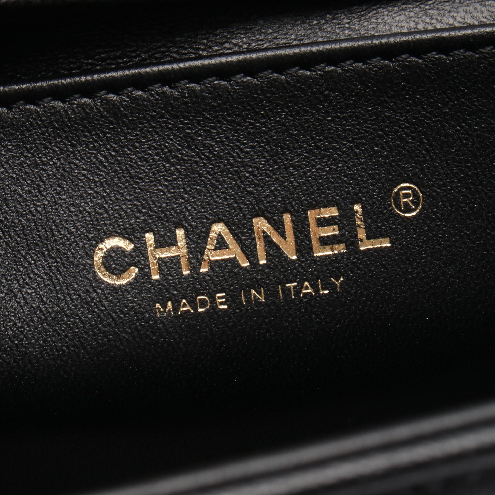 ボーイシャネル チェーンショルダーバッグ キャビアスキン ブラック ゴールド金具 シャネル バッグ CHANEL