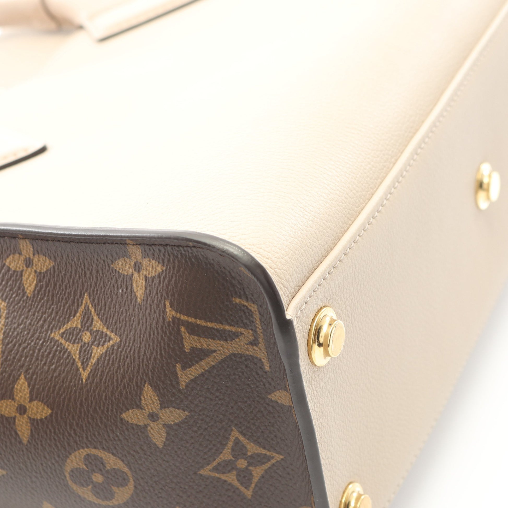 オンマイサイドMM モノグラム グレージュ ハンドバッグ レザー ベージュ ブラウン 2WAY ルイヴィトン バッグ LOUIS VUITTON
