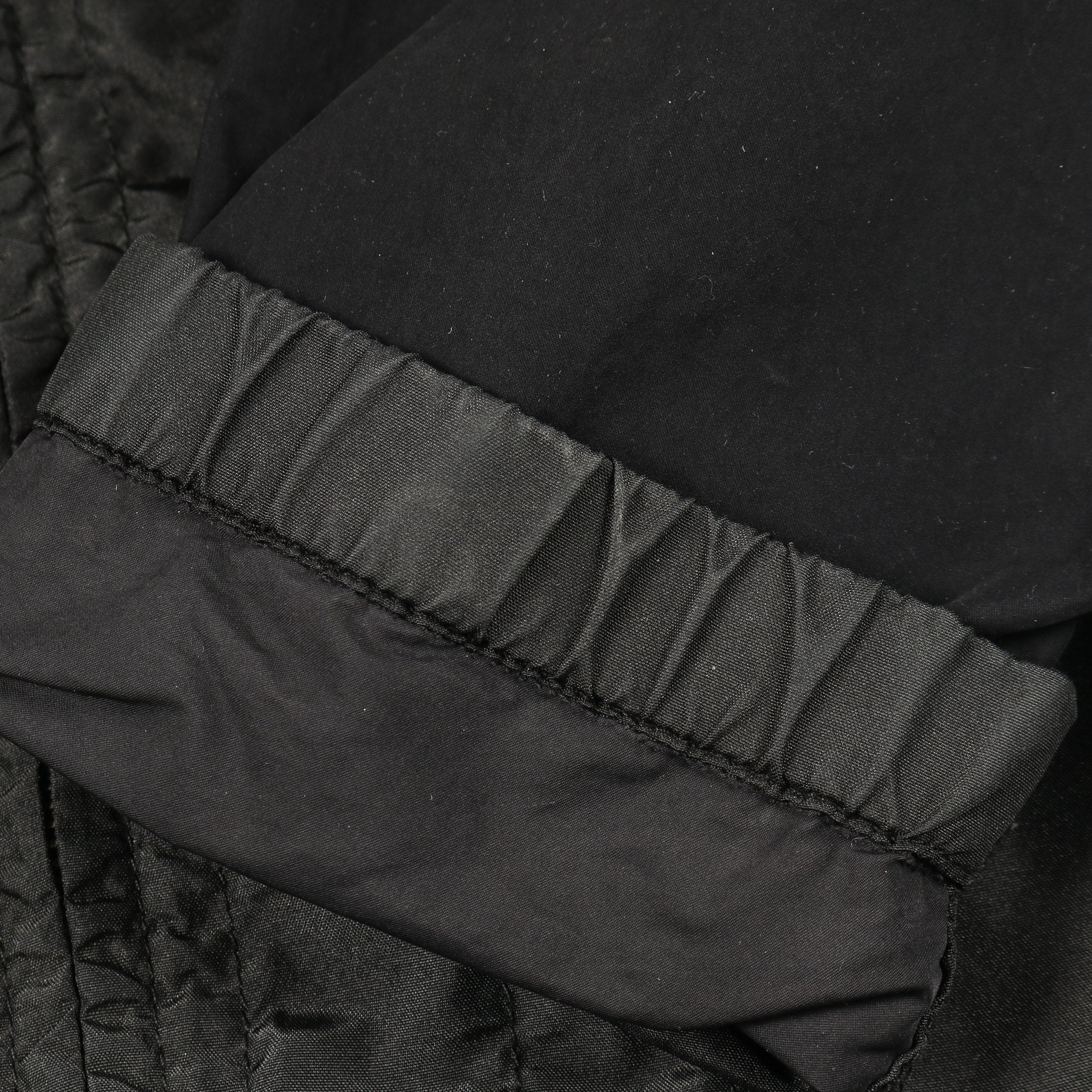 Technical Hooded Jacket ナイロンジャケット ブラック 切替 ストーン