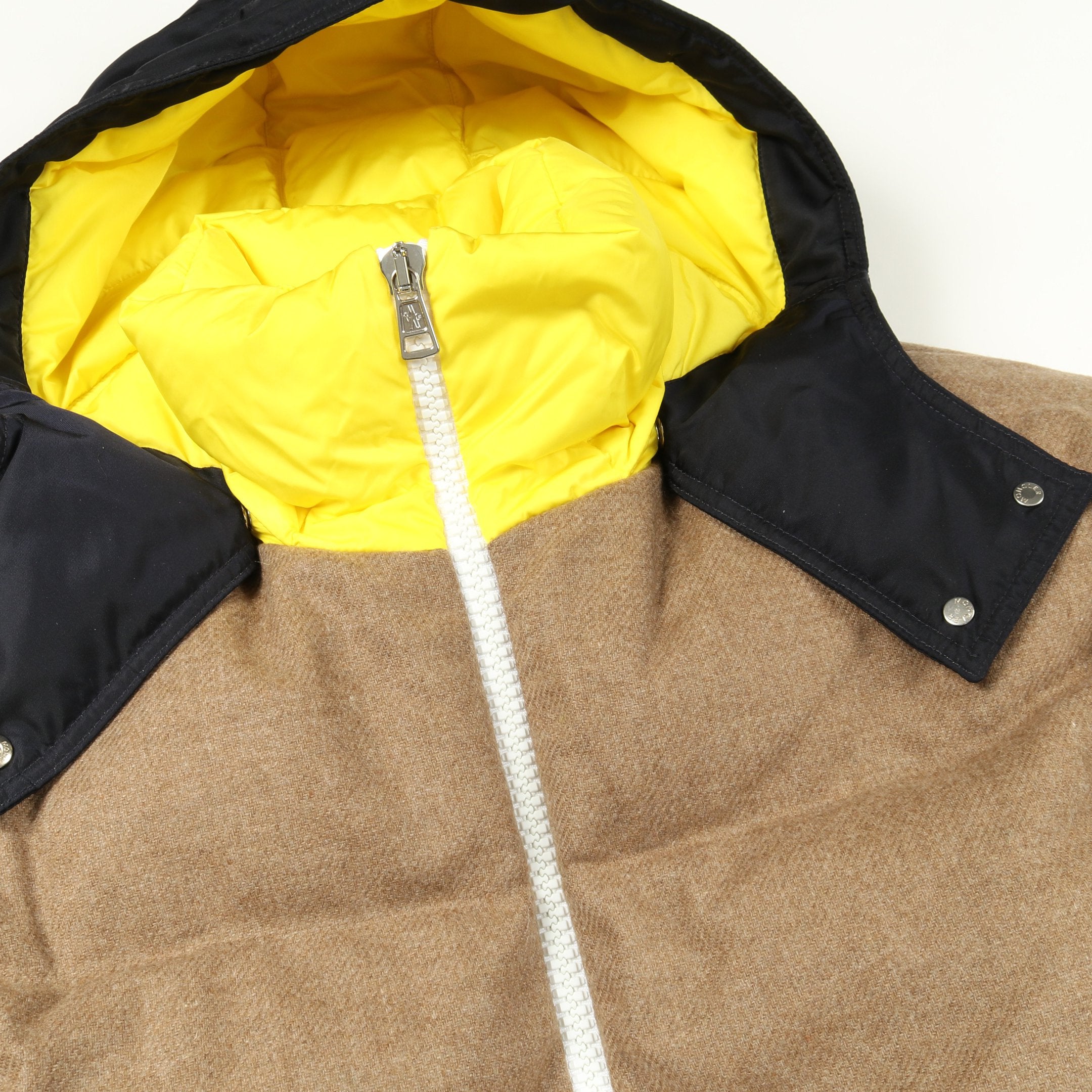 モンクレール　新作　ドッグ　ペット　ダウン　黄色と黒あり　完売　日本未入荷　新作 GENIUS 1 JW ANDERSON STONORY ダウンジャケット ウール ナイロン