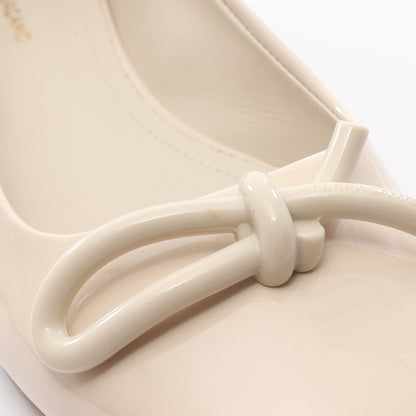 ANNIE パンプス エナメルレザー アイボリー サルヴァトーレフェラガモ シューズ Salvatore Ferragamo