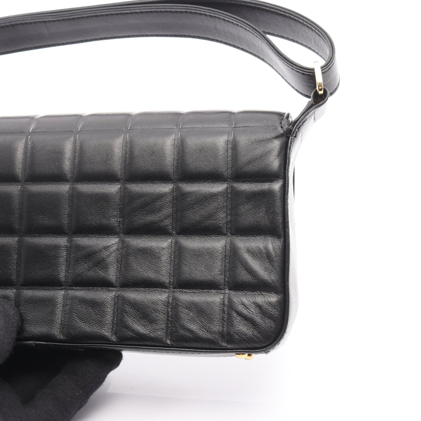 チョコバー ショルダーバッグ ラムスキン ブラック ゴールド金具 シャネル バッグ CHANEL