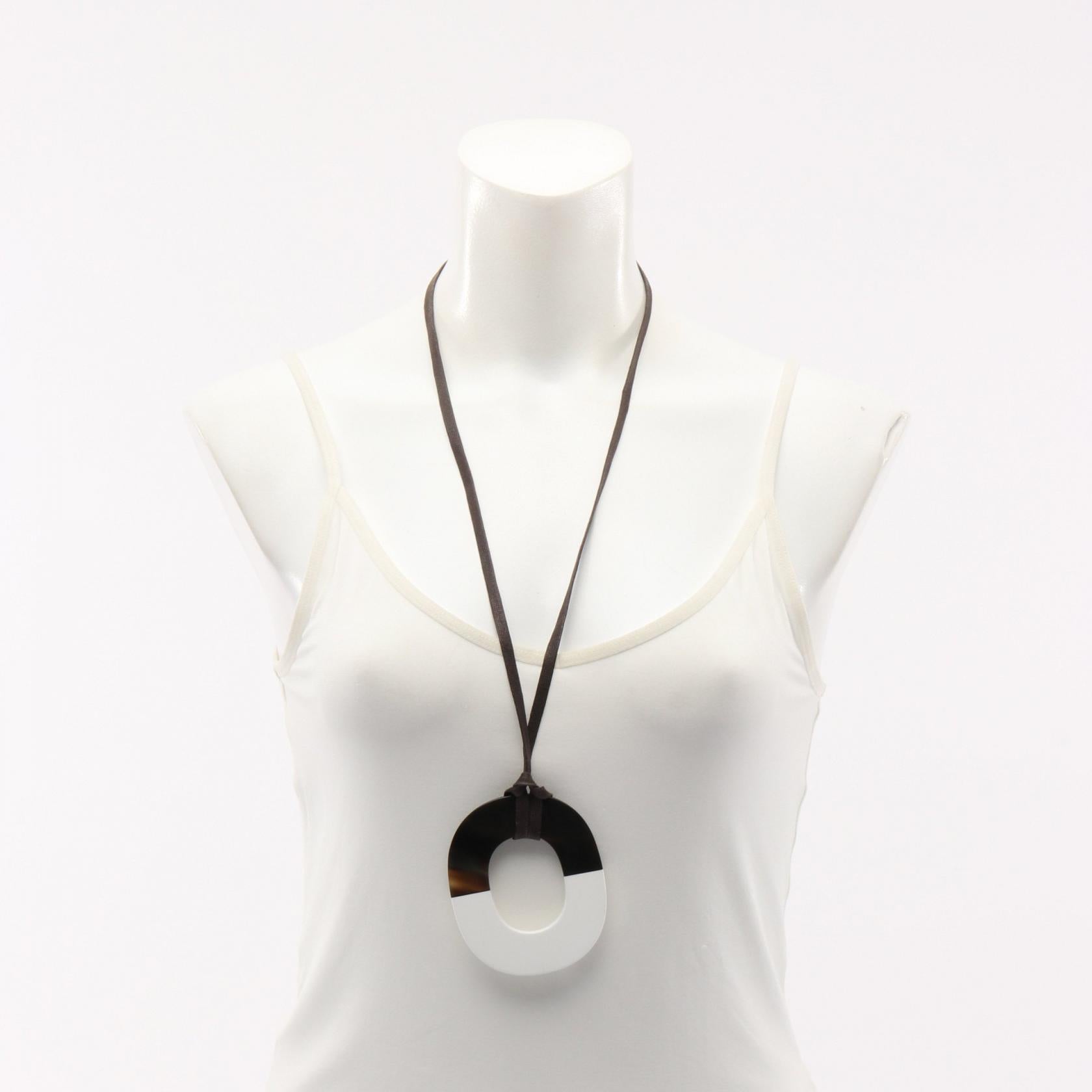 イムス ネックレス バッファローホーン ブラウン ホワイト エルメス