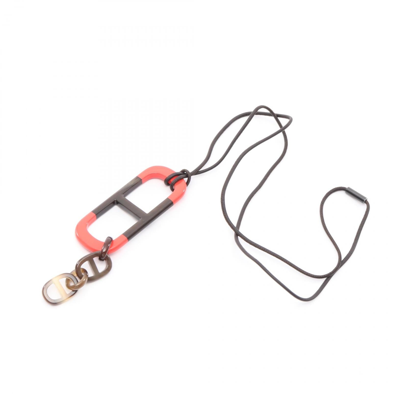 アマール ネックレス バッファローホーン レザー ピンクレッド