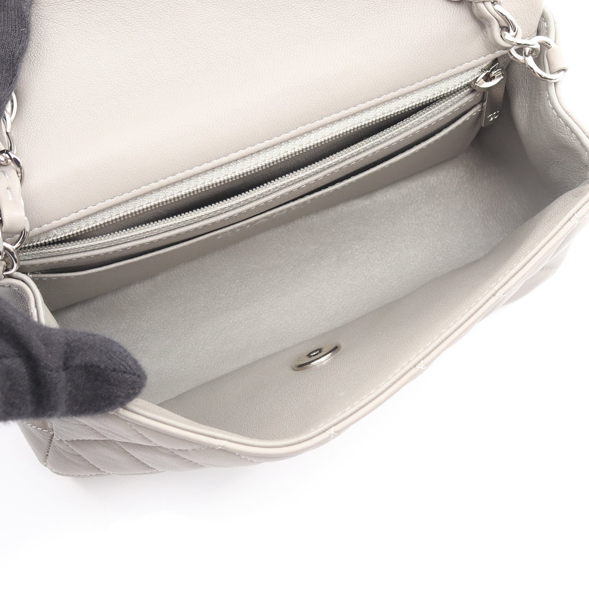 ミニマトラッセ20 チェーンショルダーバッグ ラムスキン グレー シルバー金具 シャネル バッグ CHANEL