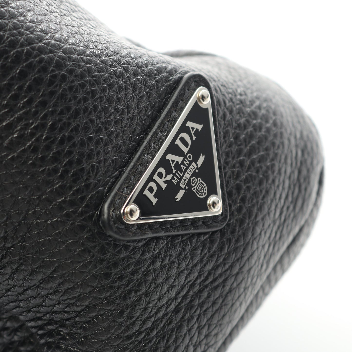 トライアングルロゴ ショルダーバッグ レザー ブラック プラダ