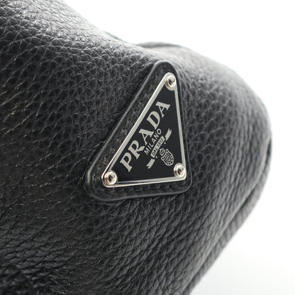 トライアングルロゴ ショルダーバッグ レザー ブラック プラダ