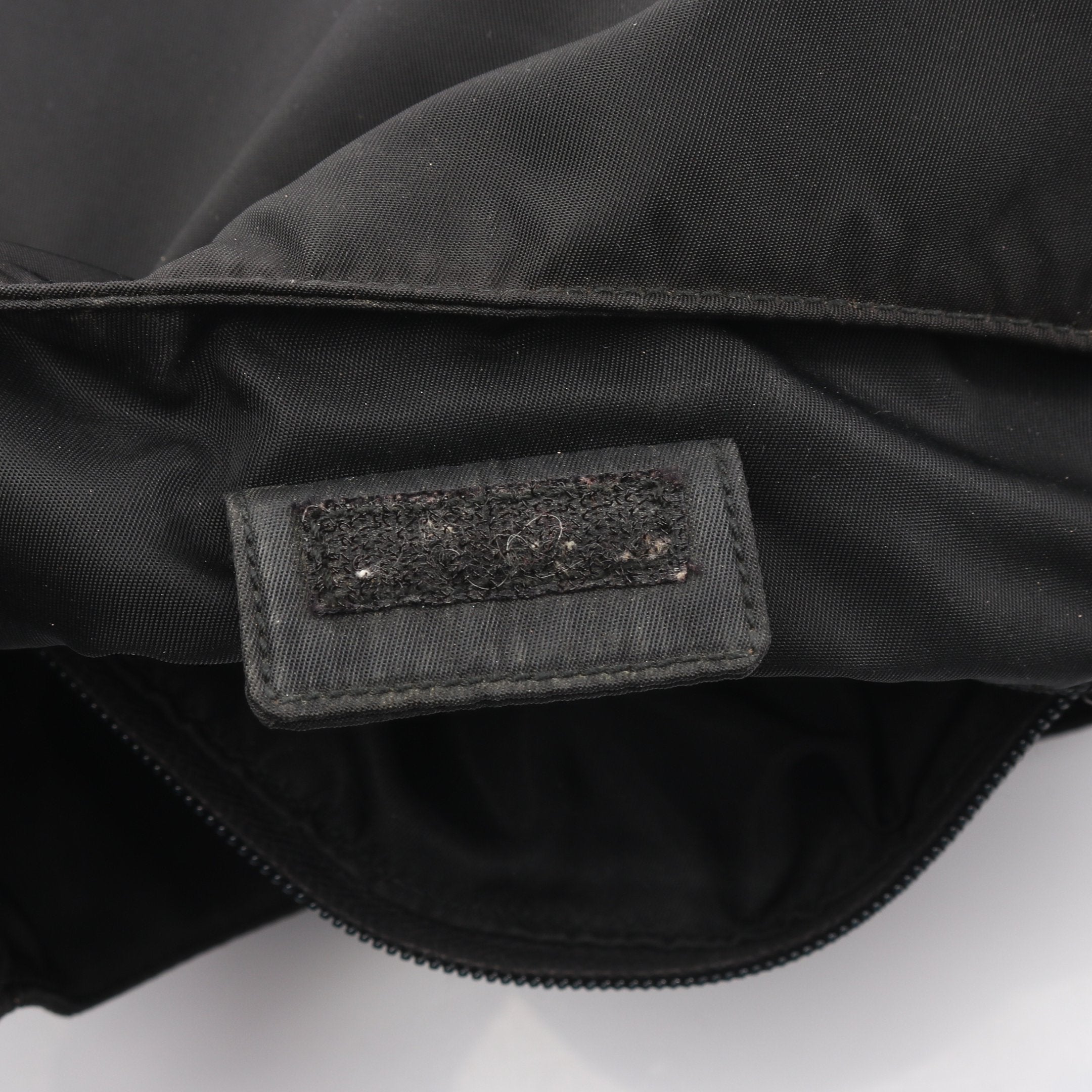 プラハンドル ワンショルダーバッグ ナイロン ブラック プラダ – RECLO