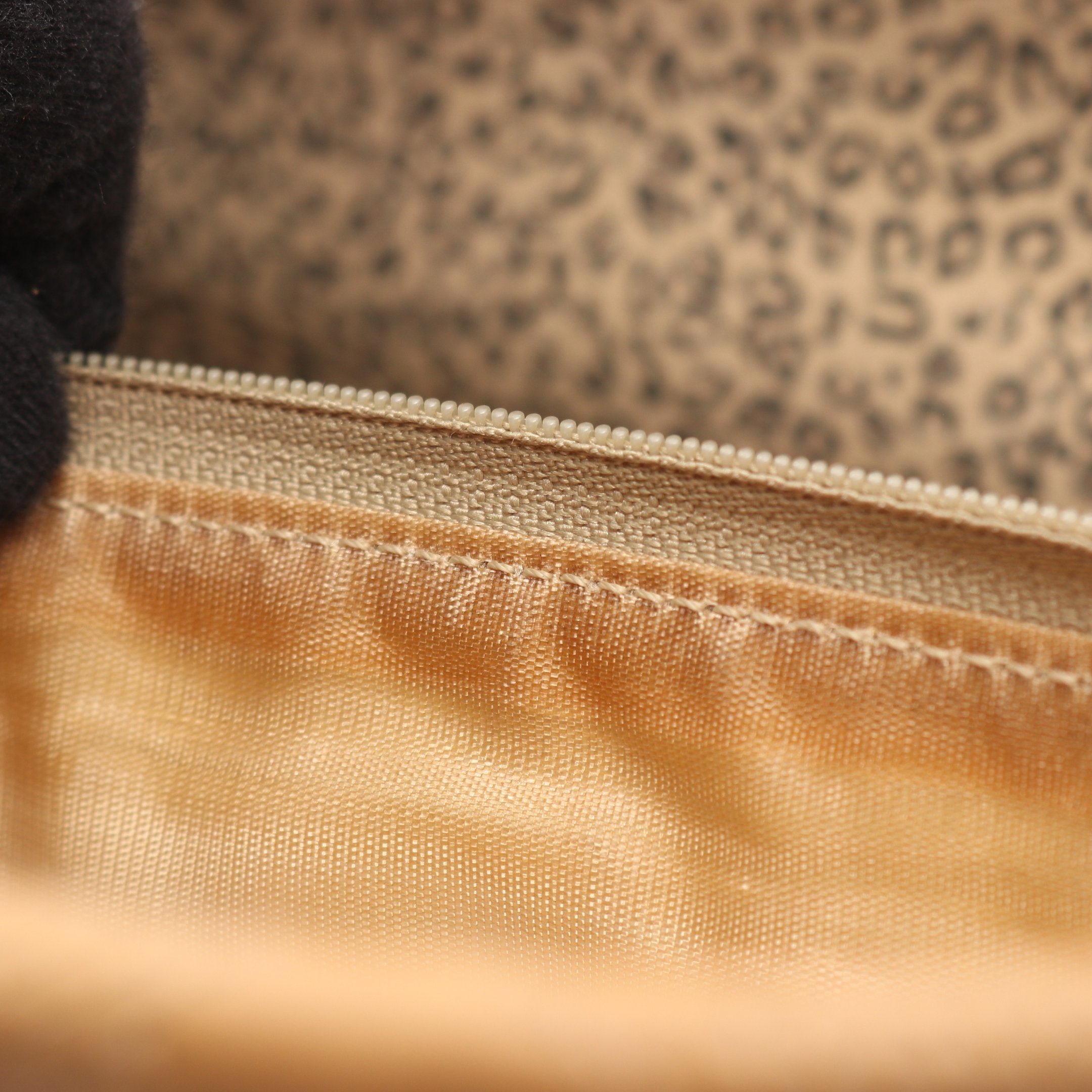 パンテール ハンドバッグ レザー ベージュ カルティエ – RECLO