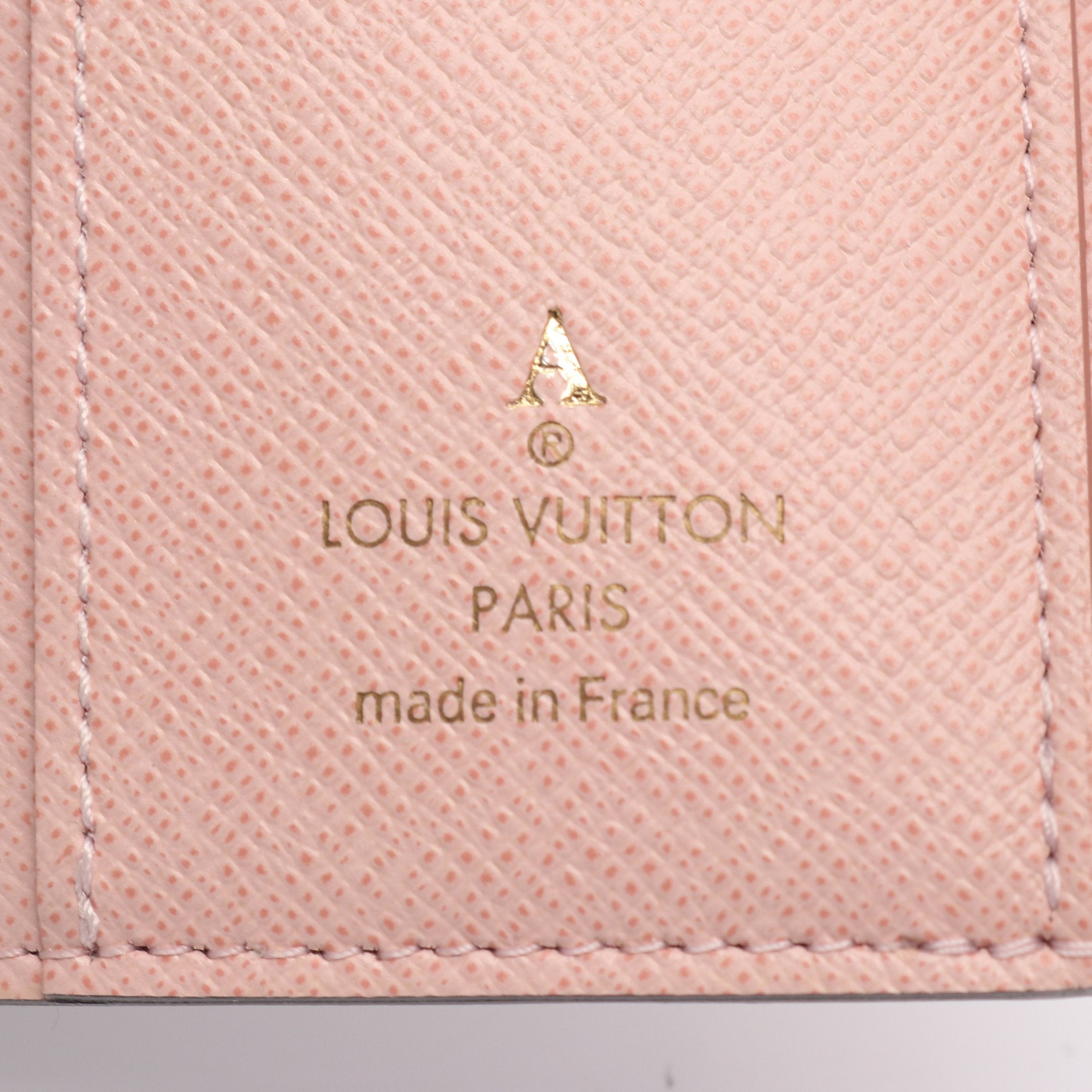 【新型】 ルイヴィトン ポルトフォイユゾエ モノグラム ローズバレリーヌ ポルトフォイユ ゾエ モノグラム ローズバレリーヌ 三つ折り財布 PVC