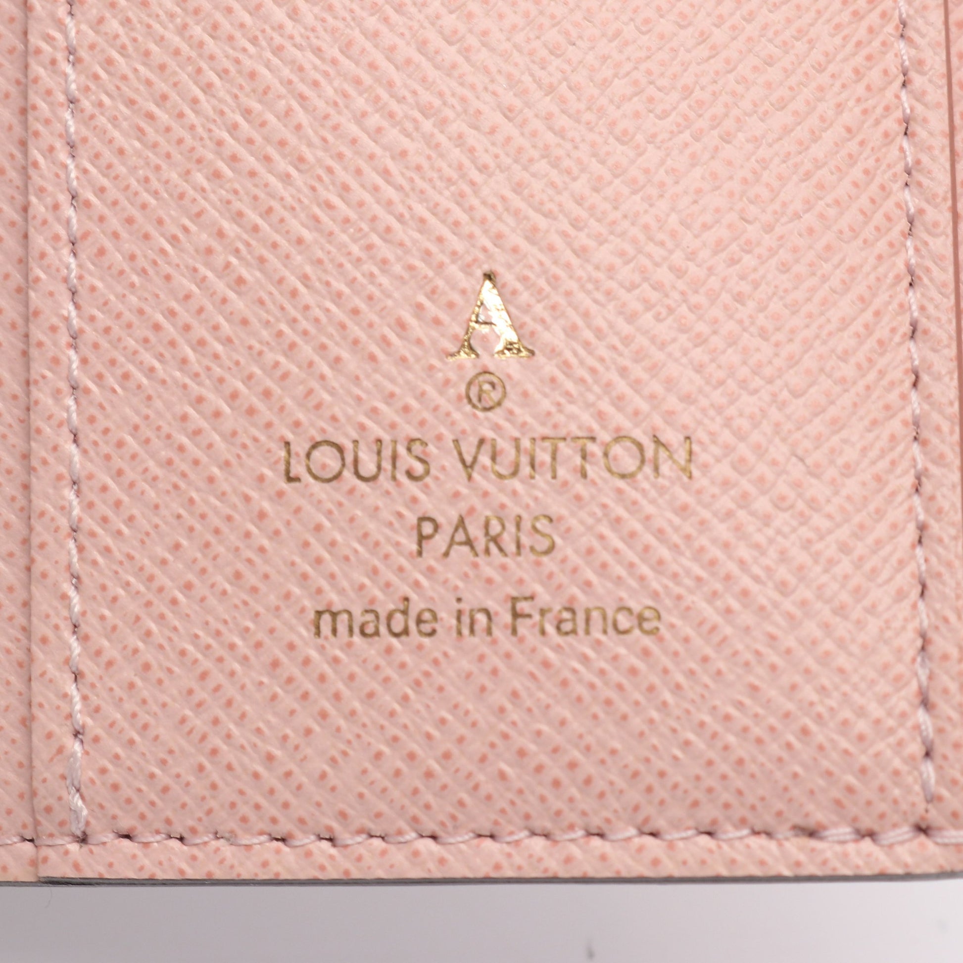 ポルトフォイユ ゾエ モノグラム ローズバレリーヌ 三つ折り財布 PVC レザー ブラウン ピンク ルイヴィトン 財布・小物 LOUIS VUITTON