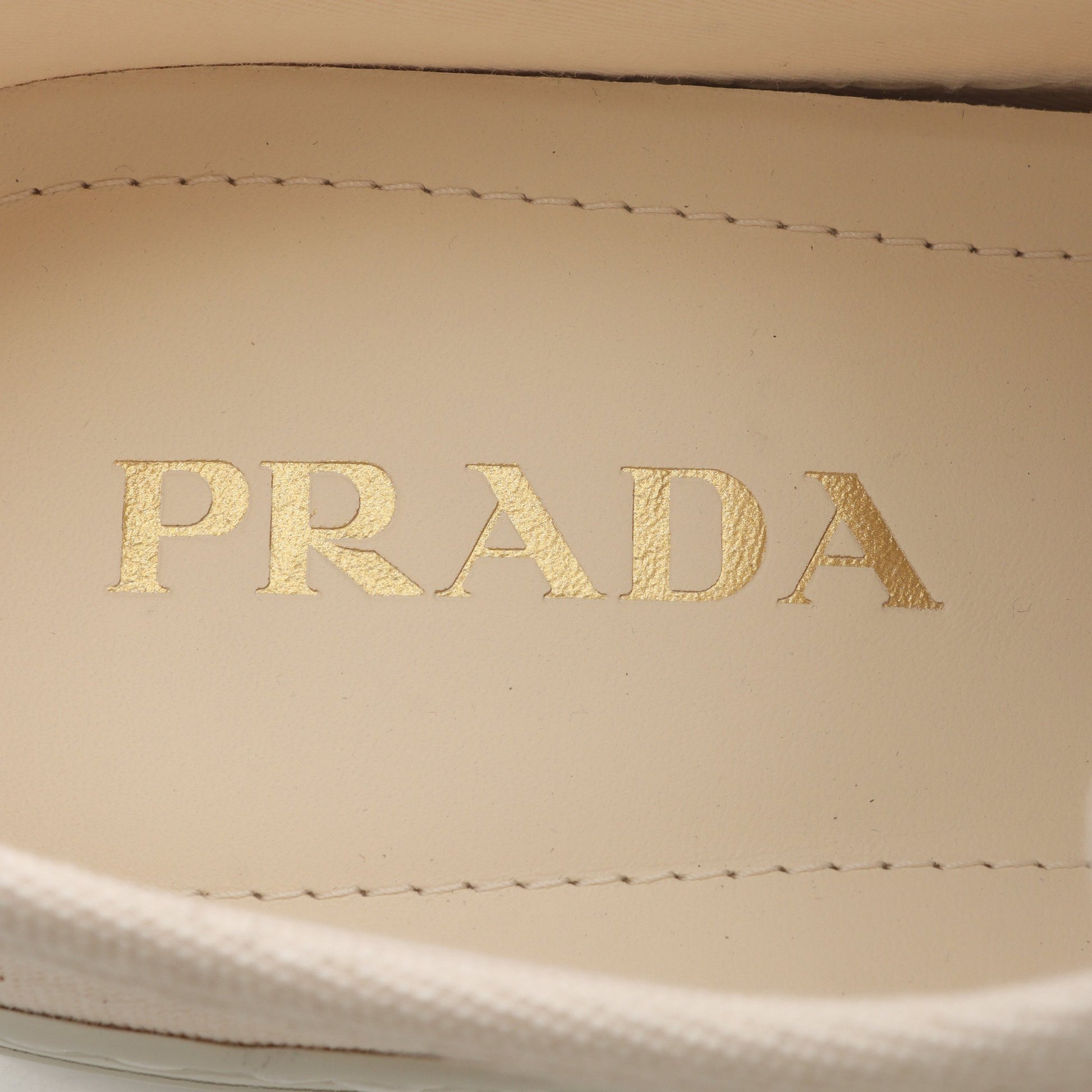 スニーカー キャンバス ライトベージュ 三角ロゴ プラダ シューズ PRADA