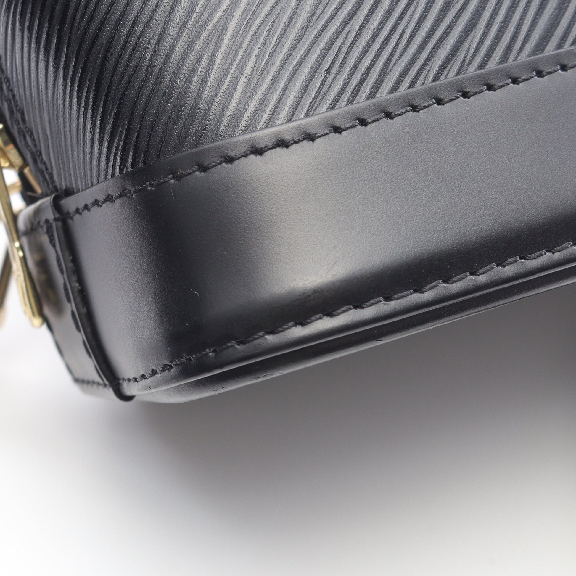 アルマバックパック エピ ノワール リュックサック レザー ブラック ルイヴィトン バッグ LOUIS VUITTON