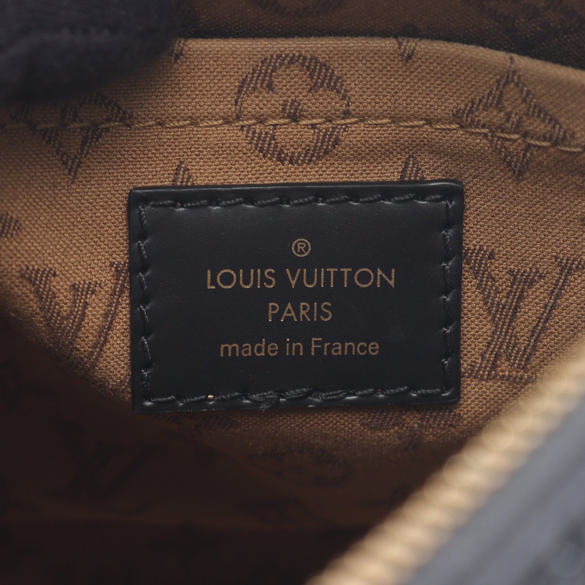 アルマバックパック エピ ノワール リュックサック レザー ブラック ルイヴィトン バッグ LOUIS VUITTON