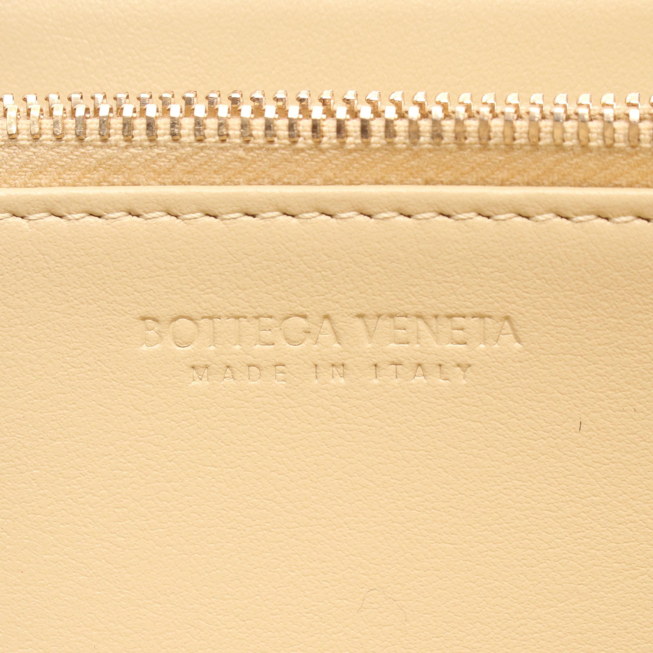 イントレチャート ラウンドファスナー長財布 レザー ベージュ ボッテガ