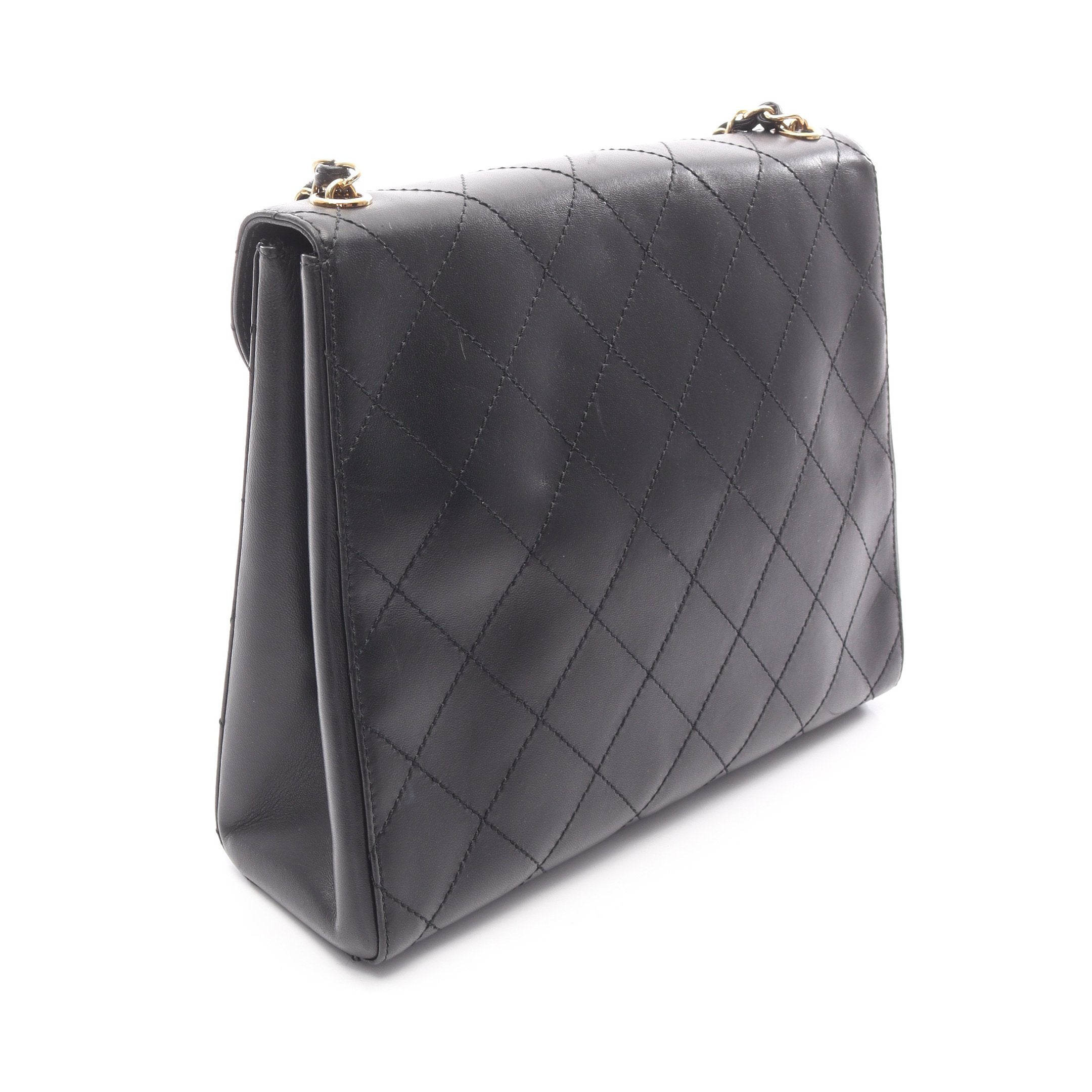 マトラッセ チェーンショルダーバッグ ラムスキン ブラック ゴールド