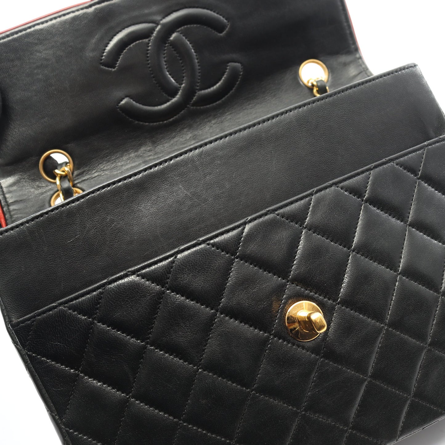 マトラッセ チェーンショルダーバッグ ラムスキン ブラック ゴールド金具 ヴィンテージ シャネル バッグ CHANEL