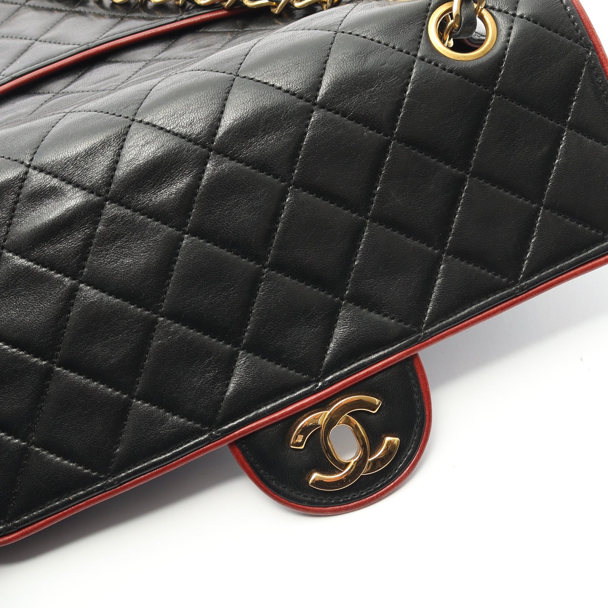 マトラッセ チェーンショルダーバッグ ラムスキン ブラック ゴールド金具 ヴィンテージ シャネル バッグ CHANEL