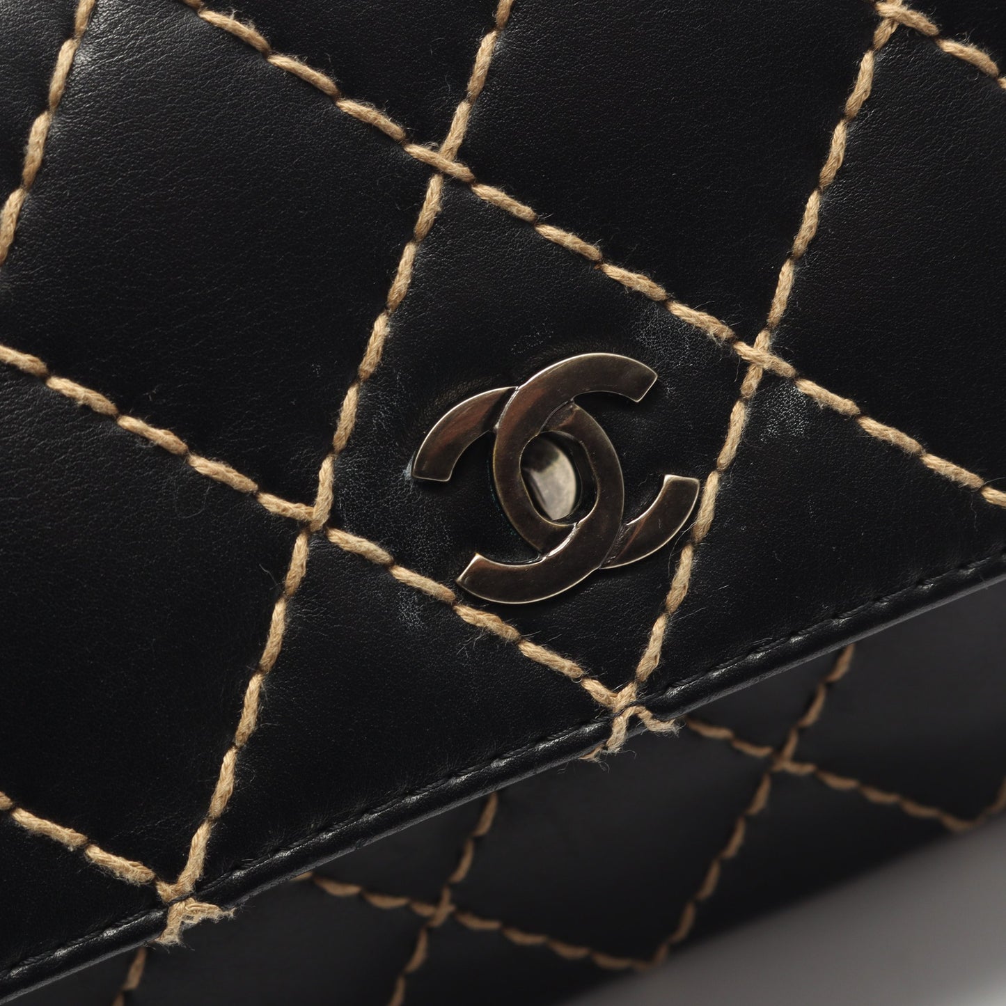 ワイルドステッチ Wチェーンショルダーバッグ レザー ブラック ゴールド金具 シャネル バッグ CHANEL