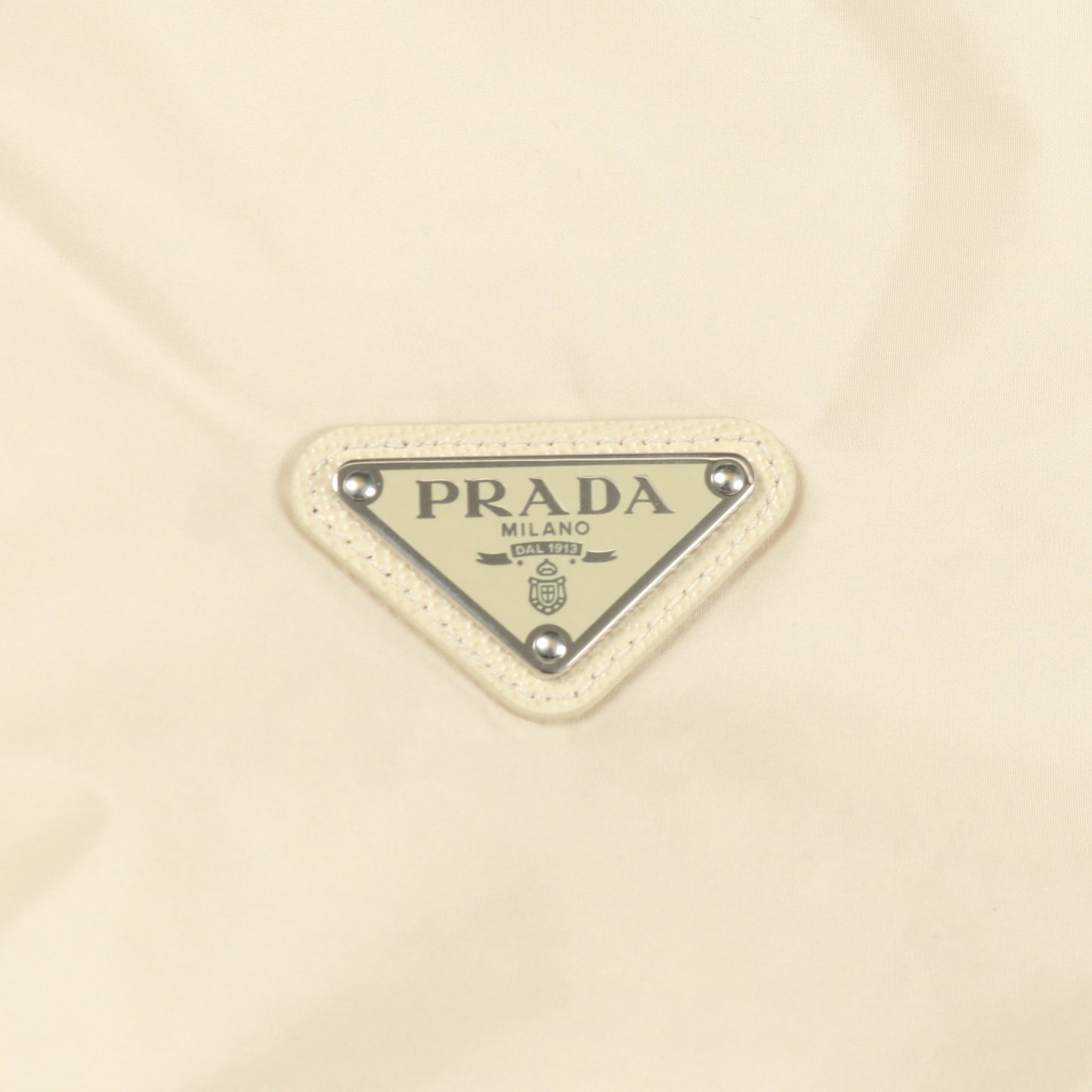 Re-Nylon ライトウェイト フーデッド 中綿ジップアップジャケット ブルゾン ナイロン ベージュ プラダ アウター PRADA