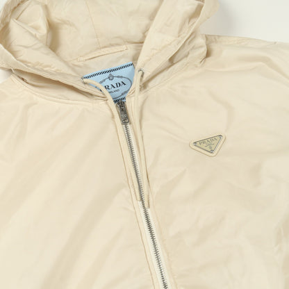 Re-Nylon ライトウェイト フーデッド 中綿ジップアップジャケット ブルゾン ナイロン ベージュ プラダ アウター PRADA