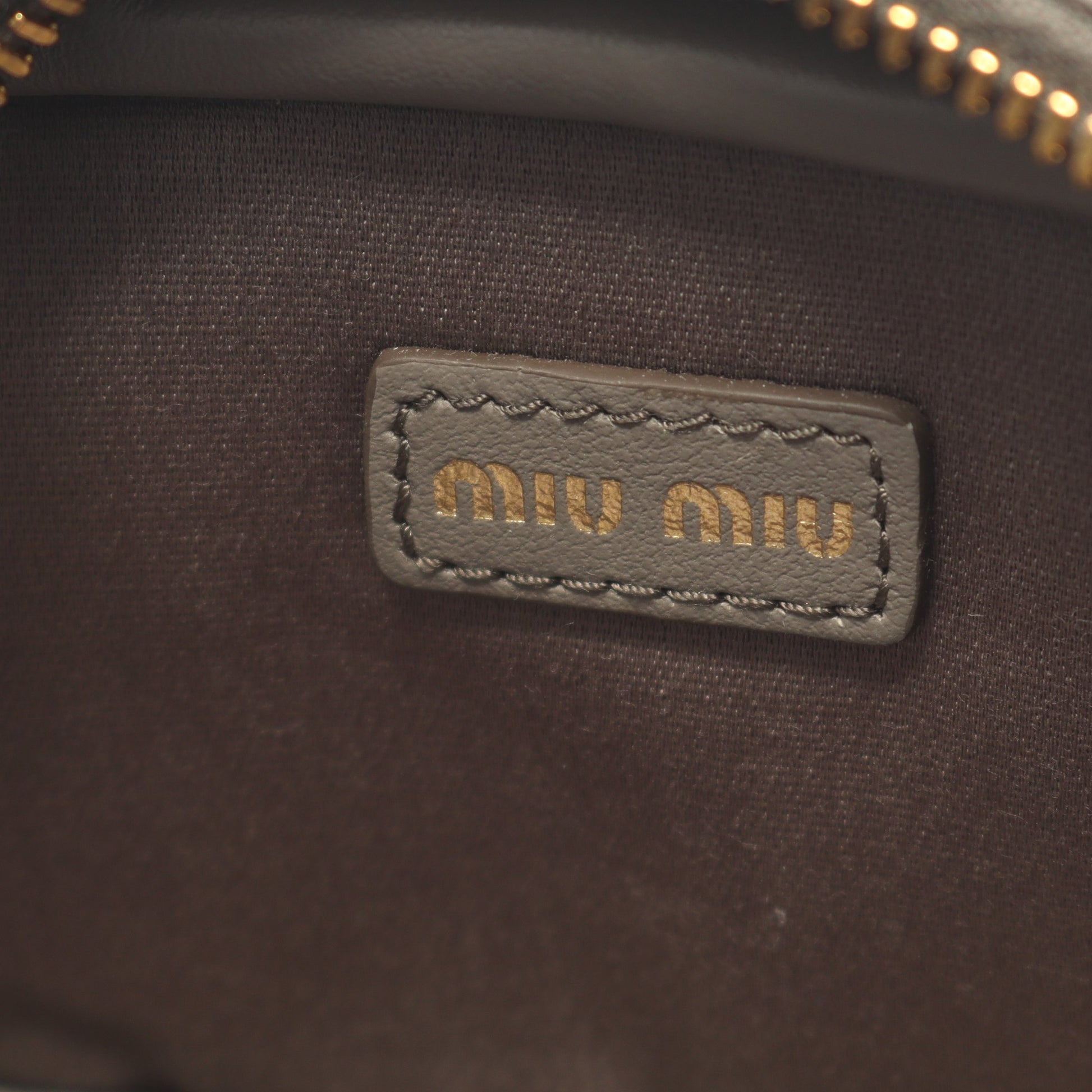 マイクロバッグ バッグチャーム レザー グレー ミュウミュウ 財布・小物 miu miu