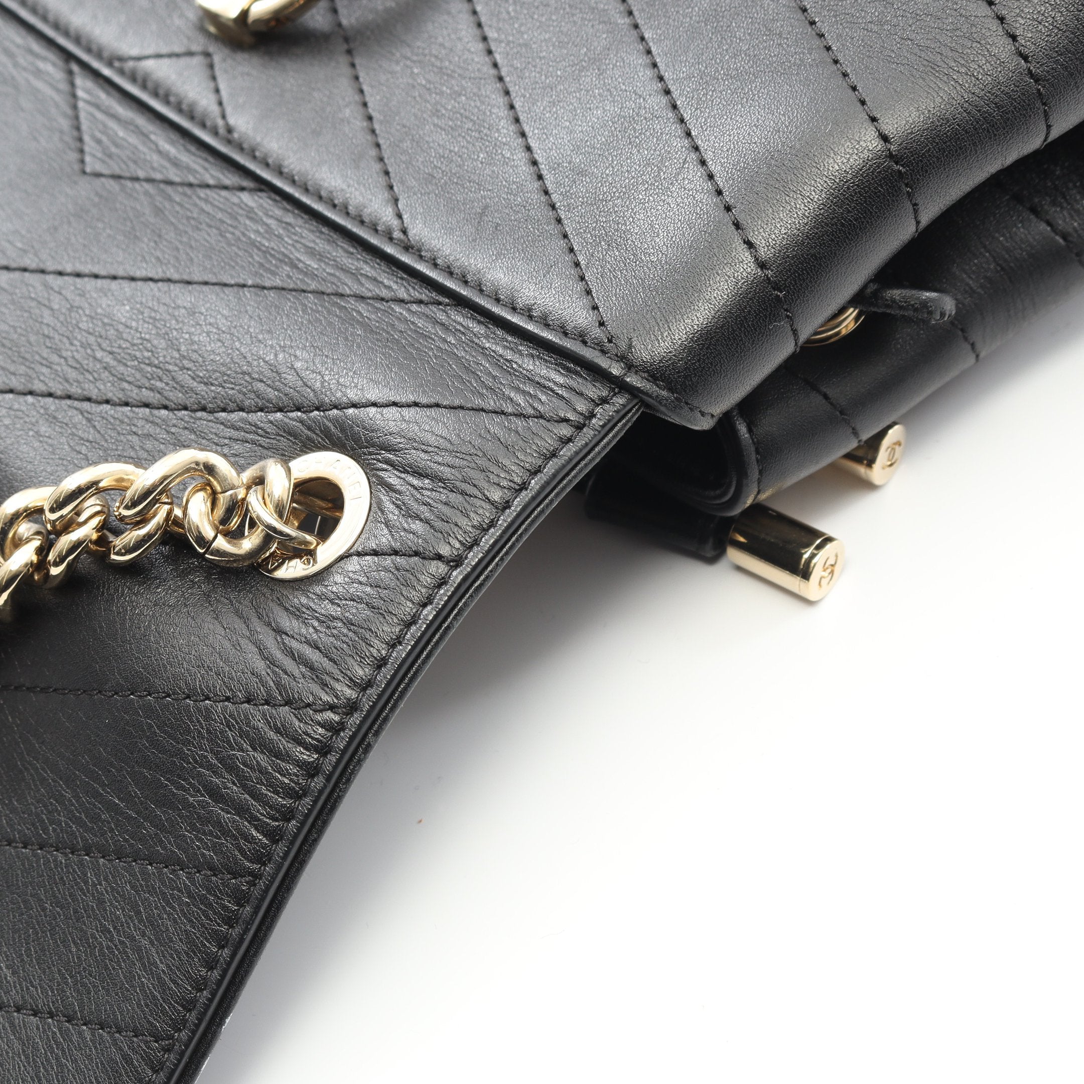 Vステッチ バックパック リュックサック ラムスキン ブラック ゴールド