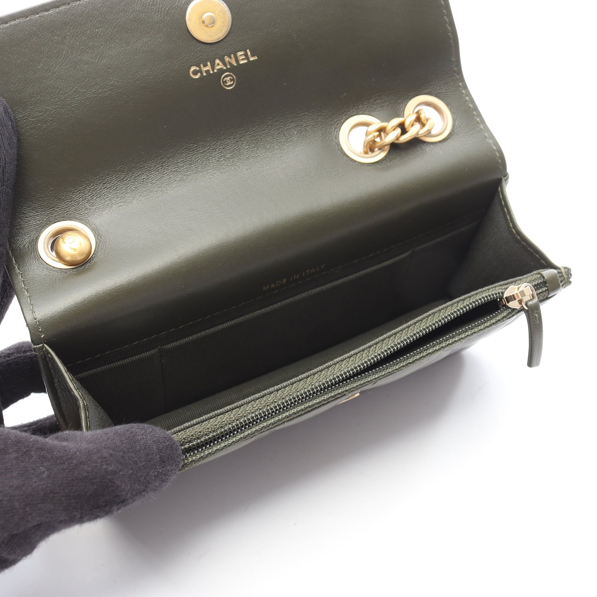 マトラッセ フォン ポーチ チェーンショルダーバッグ ラムスキン カーキグリーン ゴールド金具 シャネル バッグ CHANEL