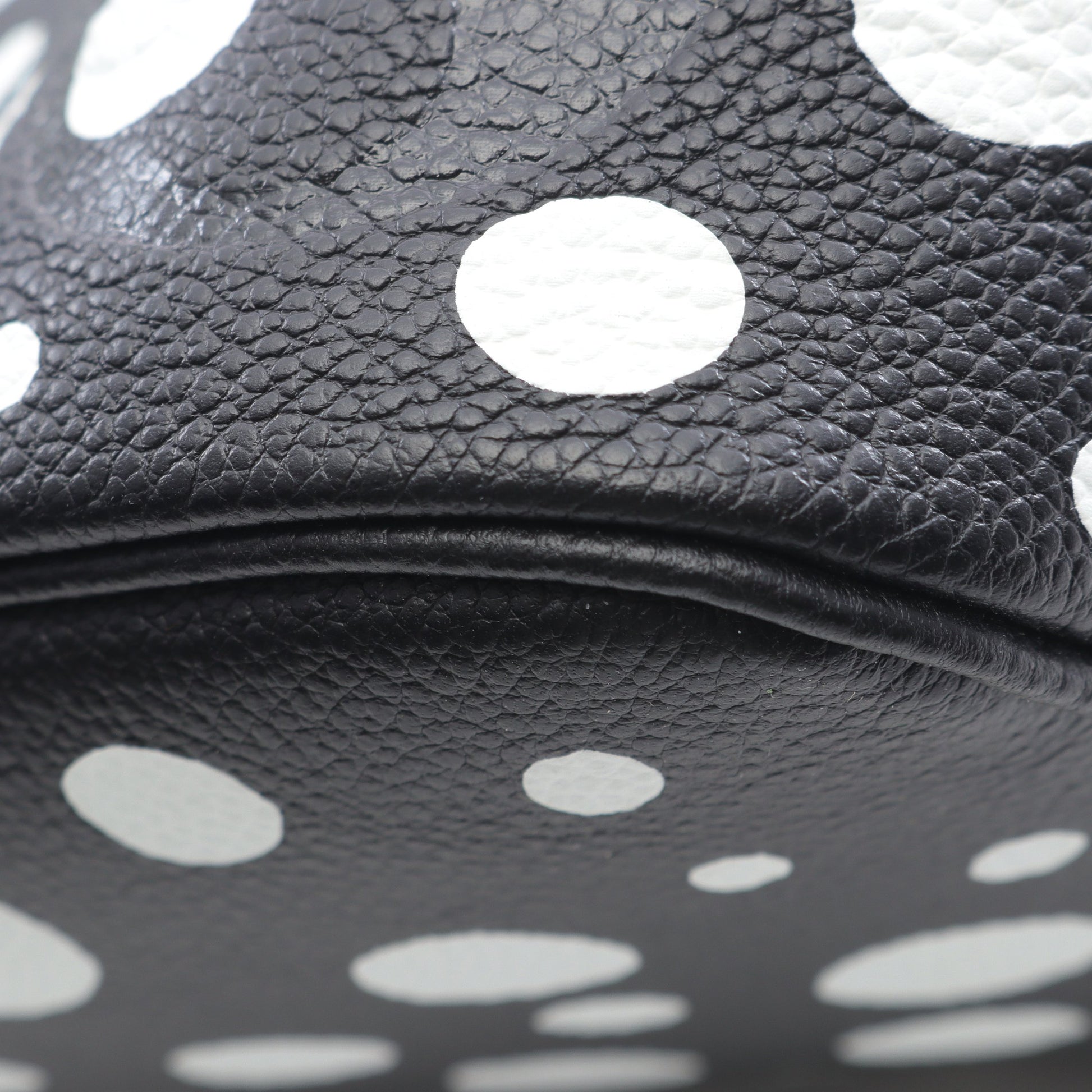 LOUIS VUITTON × yayoi kusama ネヴァーフルMM モノグラムアンプラント インフィニティドット ショルダーバッグ トートバッグ レザー ブラック ホワイト ルイヴィトン バッグ LOUIS VUITTON