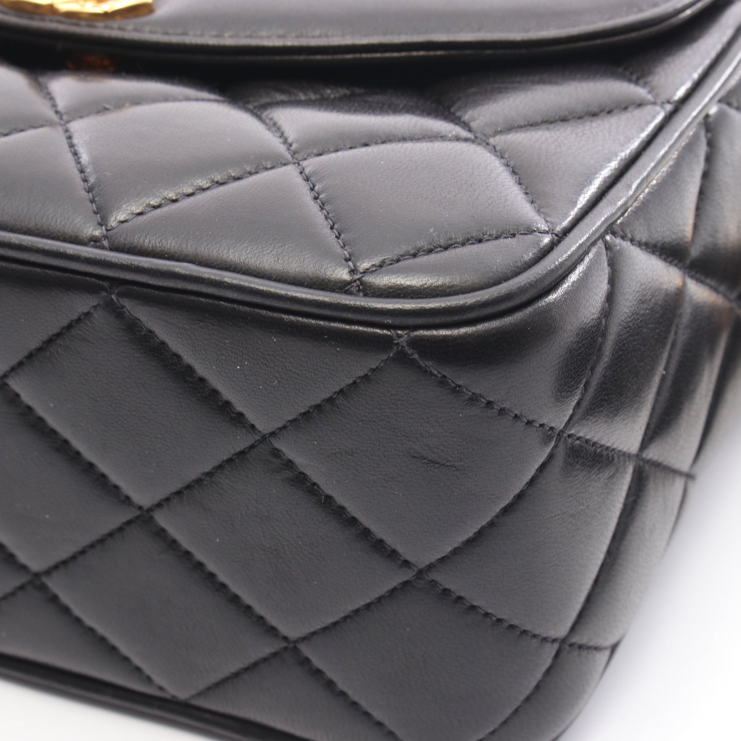 マトラッセ ダイアナフラップ チェーンショルダーバッグ ラムスキン ブラック ゴールド金具 シャネル バッグ CHANEL