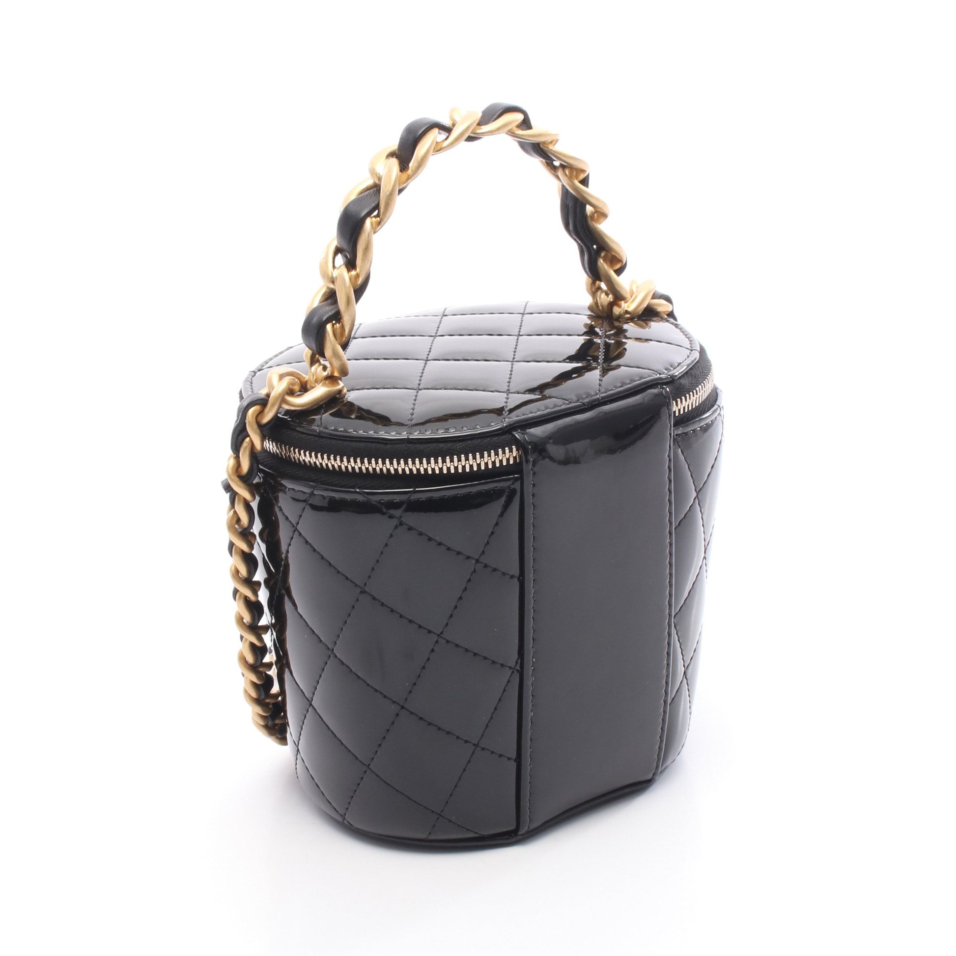 マトラッセ スモール バニティ チェーンショルダーバッグ エナメルレザー ブラック ゴールド金具 シャネル バッグ CHANEL