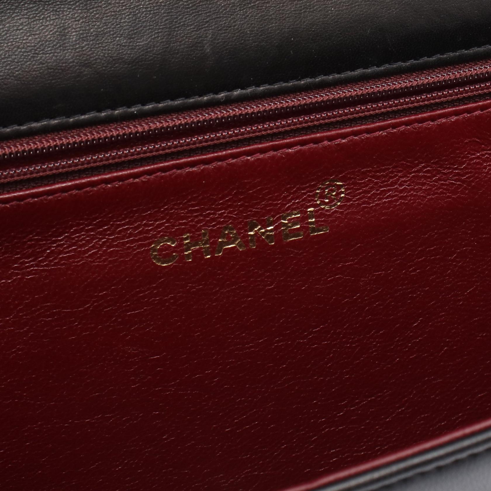 マトラッセ フルフラップ チェーンショルダーバッグ ラムスキン ブラック ゴールド金具 シャネル バッグ CHANEL