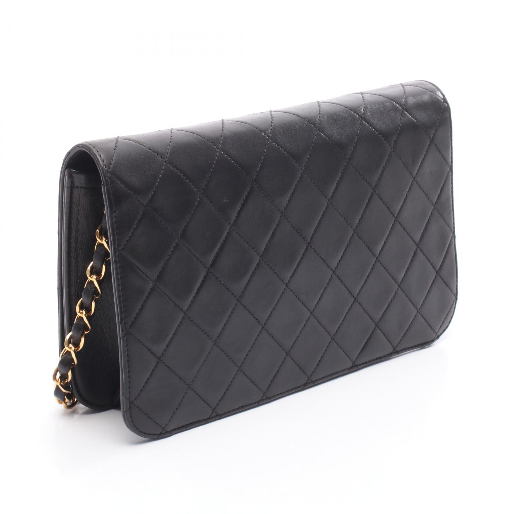 マトラッセ フルフラップ チェーンショルダーバッグ ラムスキン ブラック ゴールド金具 シャネル バッグ CHANEL