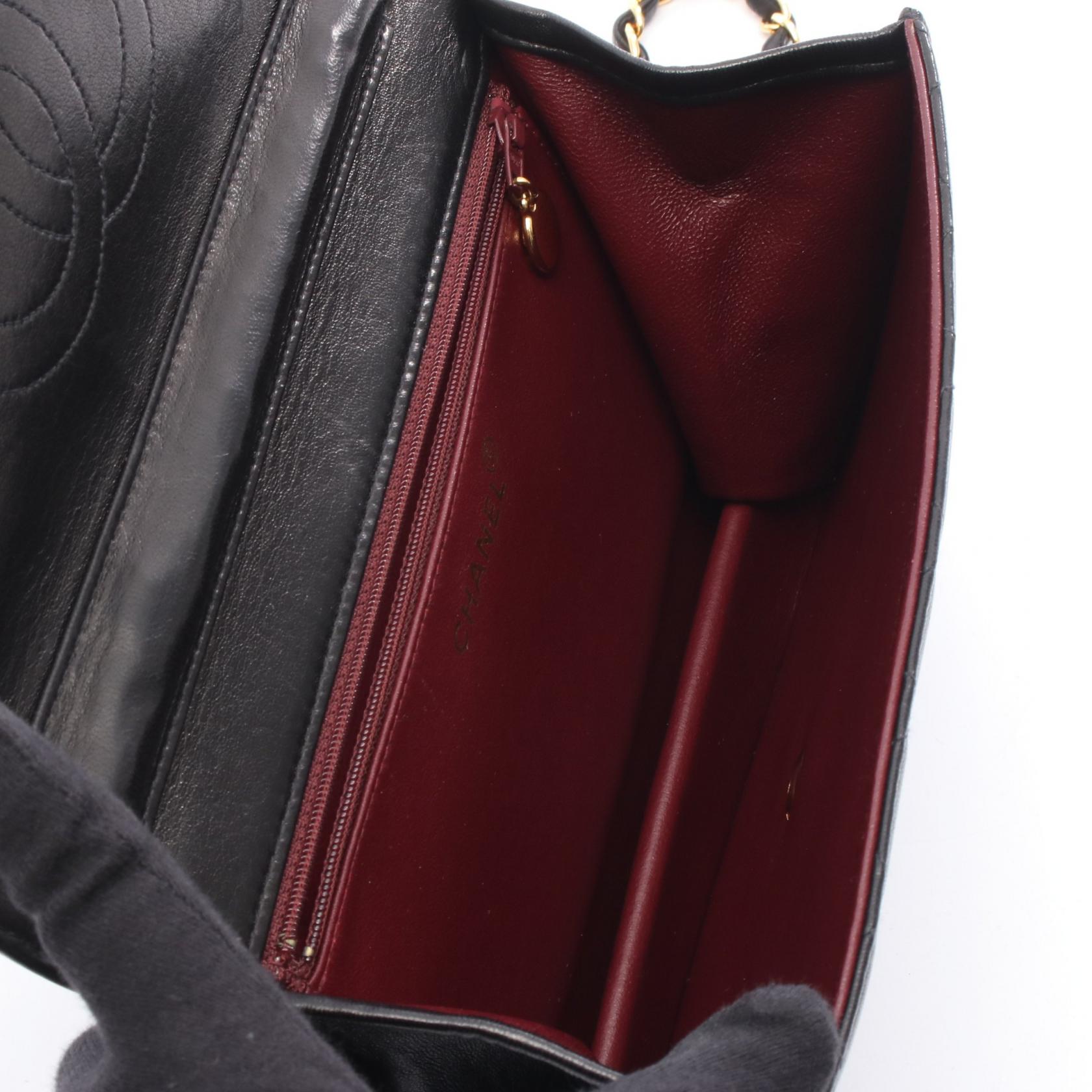 マトラッセ シングルフラップ チェーンショルダーバッグ ラムスキン ブラック ゴールド金具 シャネル バッグ CHANEL