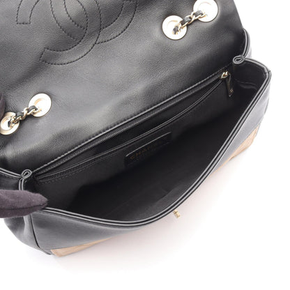 マトラッセ チェーンショルダーバッグ レザー ベージュ ブラック ゴールド金具 シャネル バッグ CHANEL