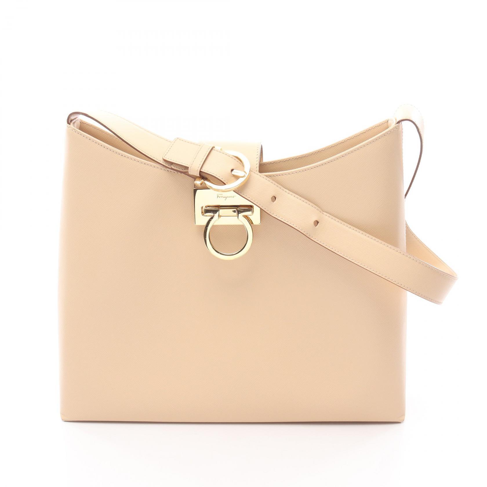 ガンチーニ ショルダーバッグ レザー ライトベージュ サルヴァトーレ