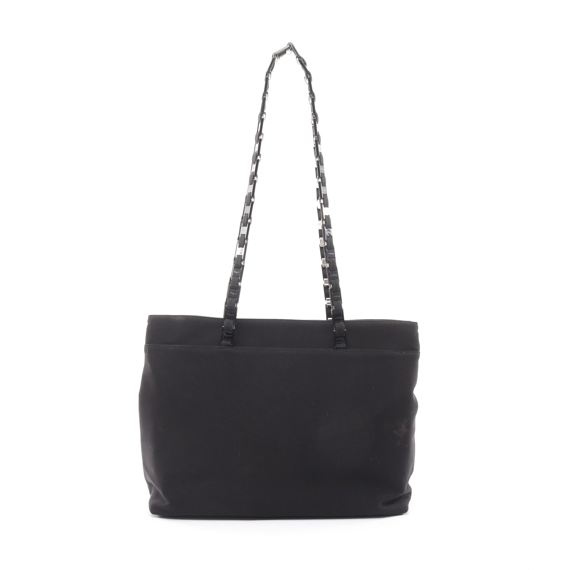 ヴァラ チェーンショルダーバッグ ナイロン ブラック サルヴァトーレフェラガモ バッグ Salvatore Ferragamo