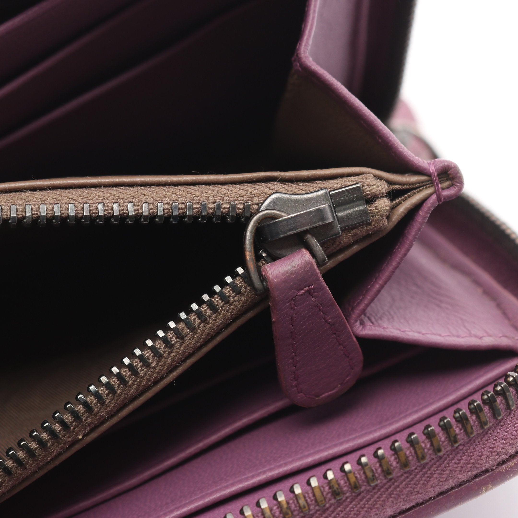 イントレチャート ラウンドファスナー長財布 レザー パープル ボッテガ