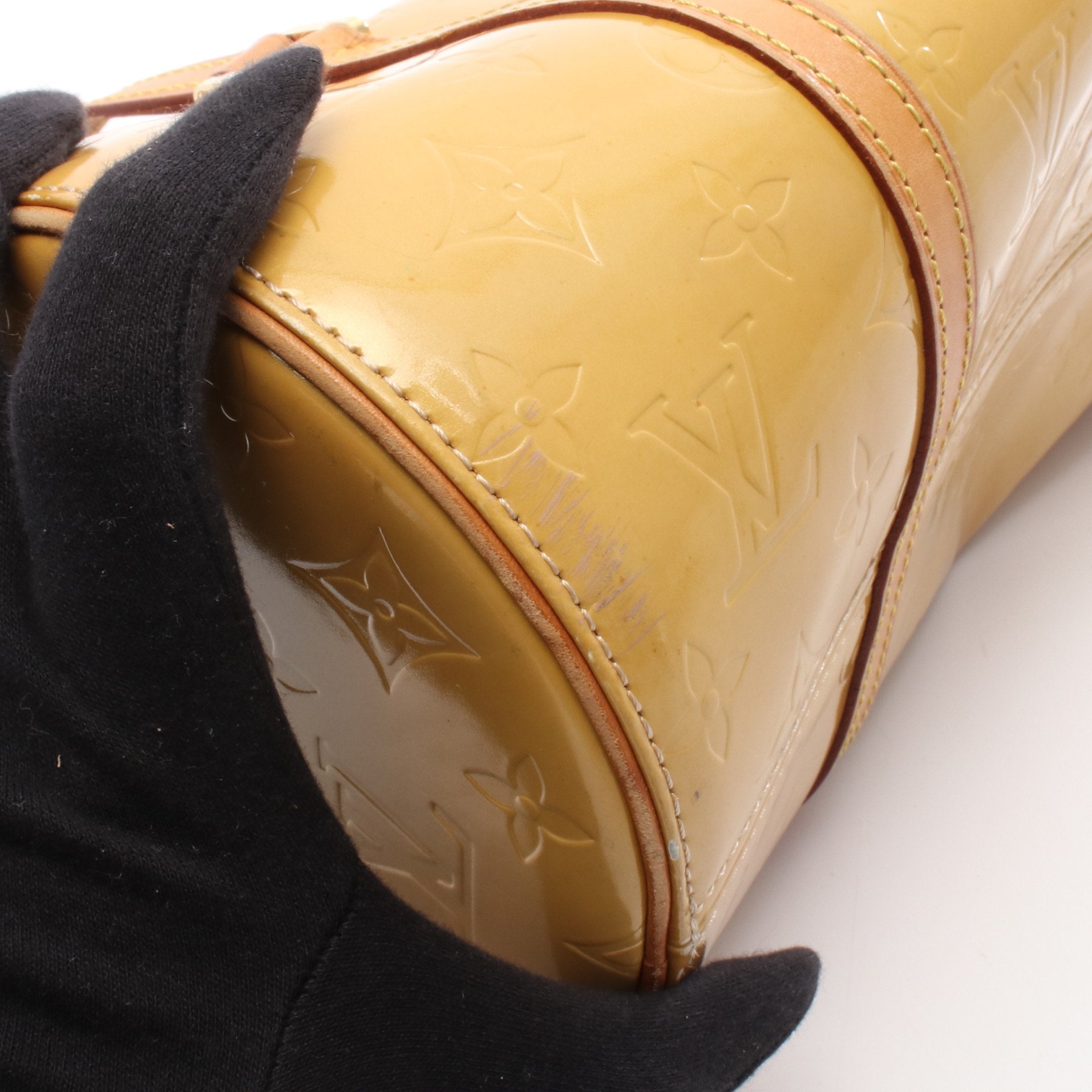 ベッドフォード モノグラムヴェルニ ハンドバッグ レザー ベージュ