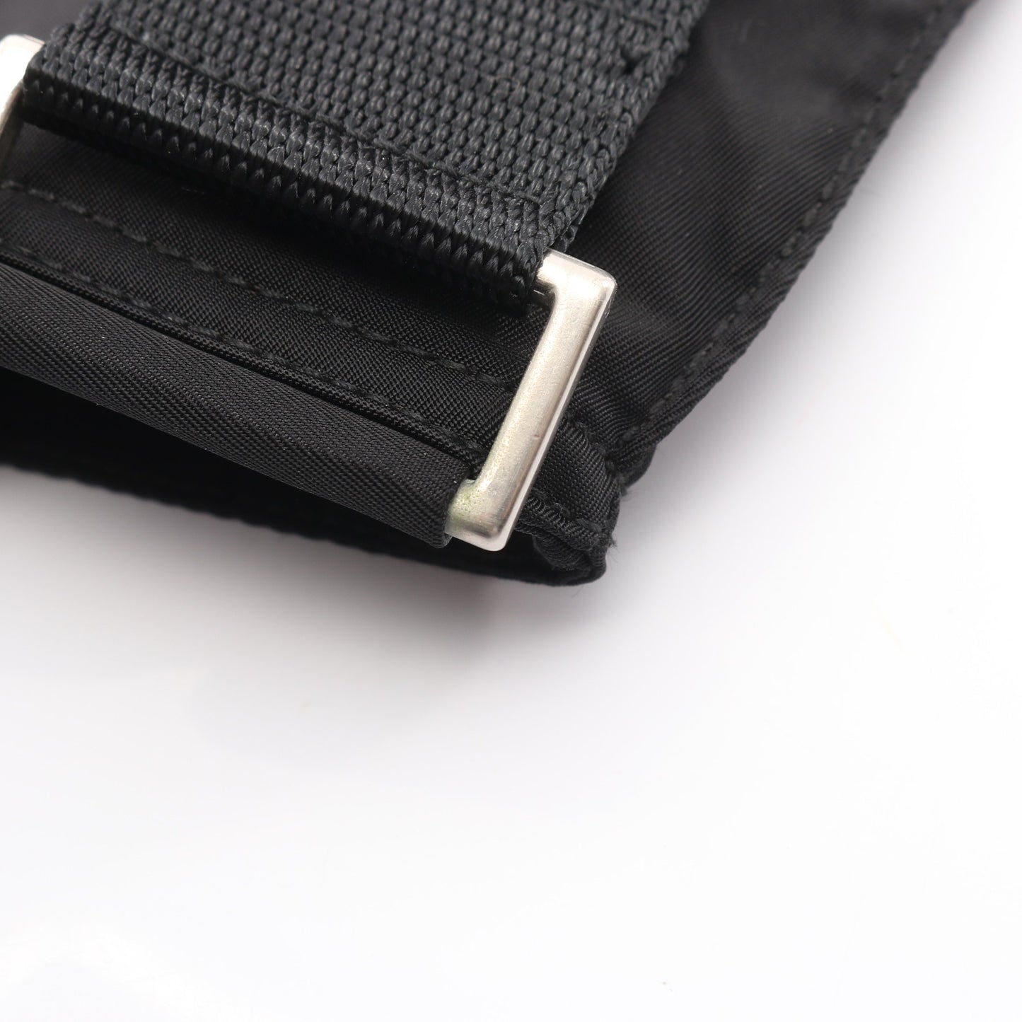 ショルダーバッグ ナイロン ブラック 三角プレート プラダ バッグ PRADA